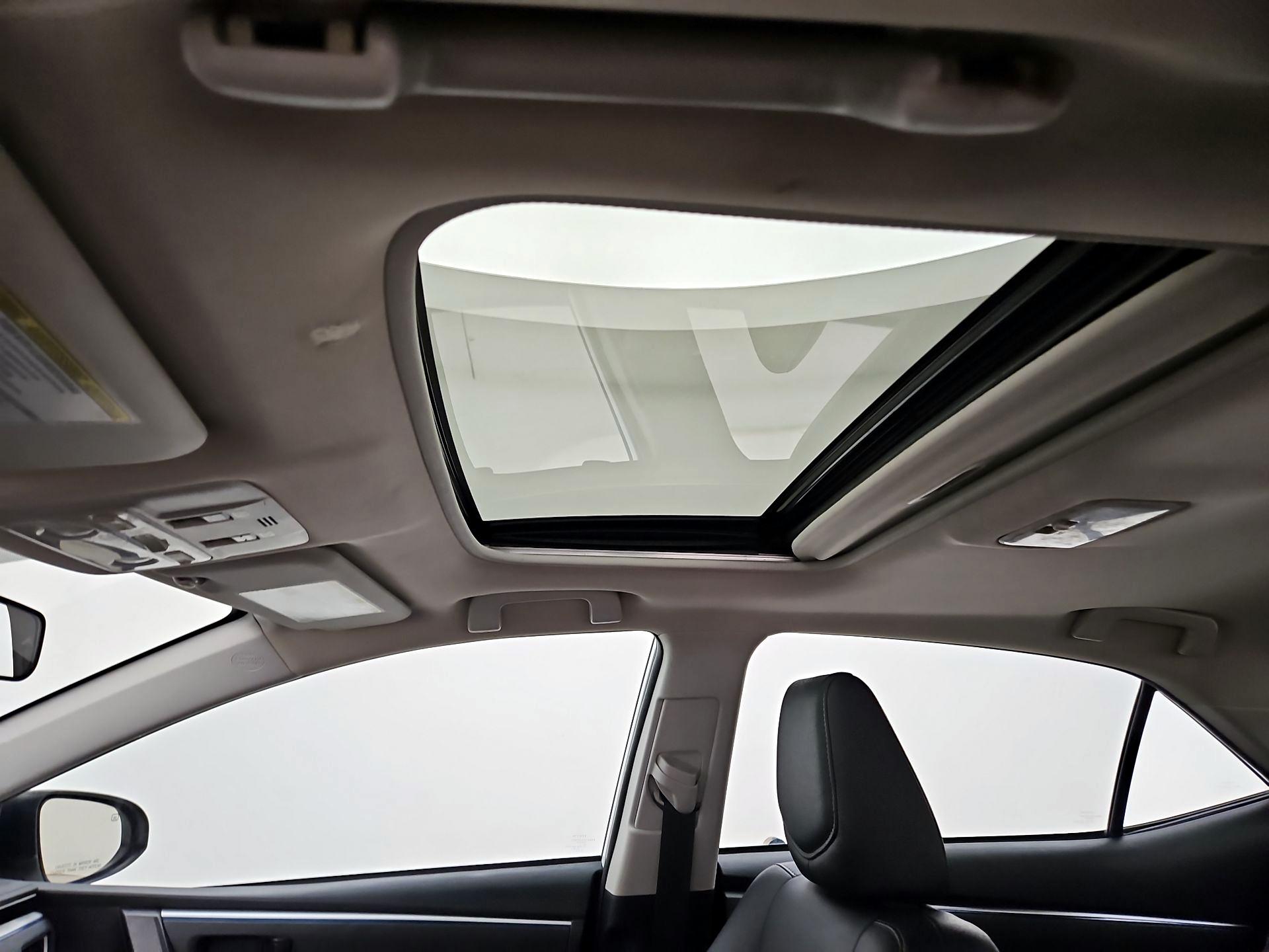 Thumbnail: 2016 Toyota Corolla - 19