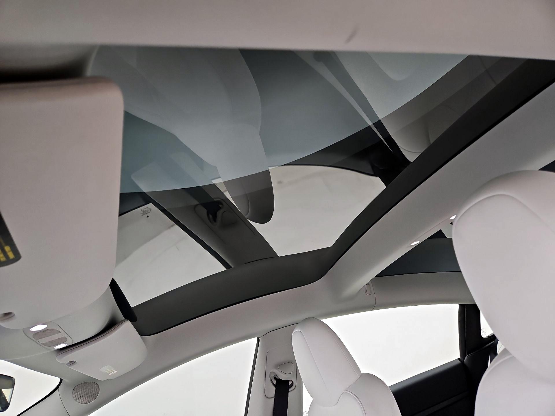 Thumbnail: 2023 Tesla Model 3 - 19