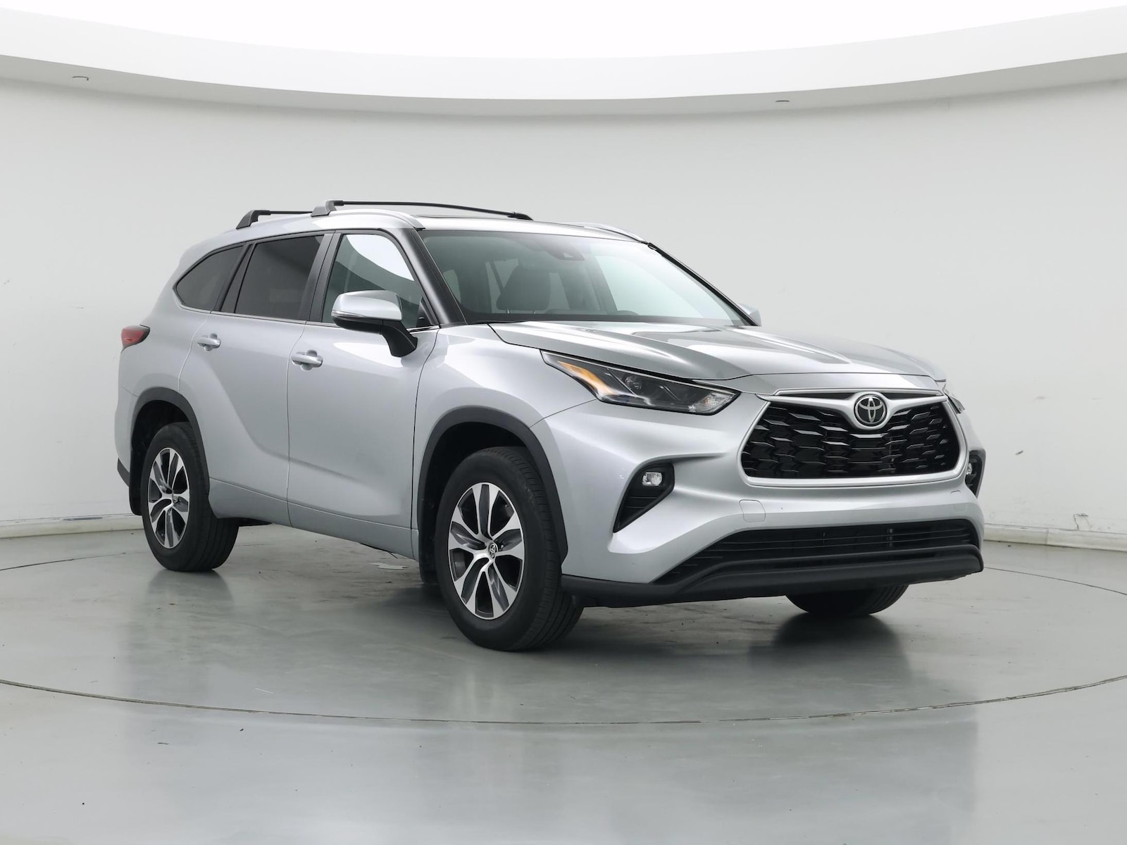 2023 Toyota Highlander XLE - Photo 2