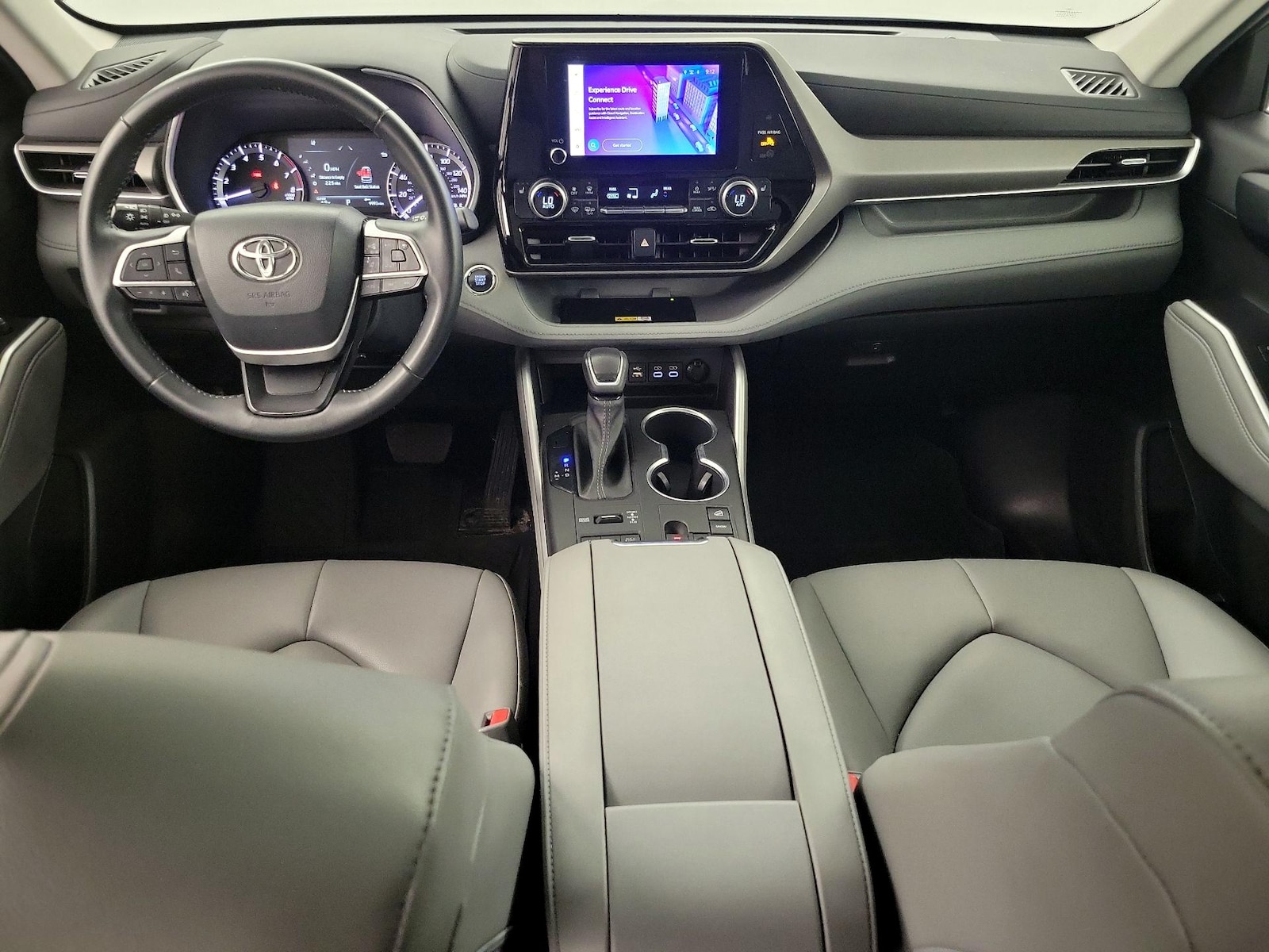 2023 Toyota Highlander XLE - Photo 10