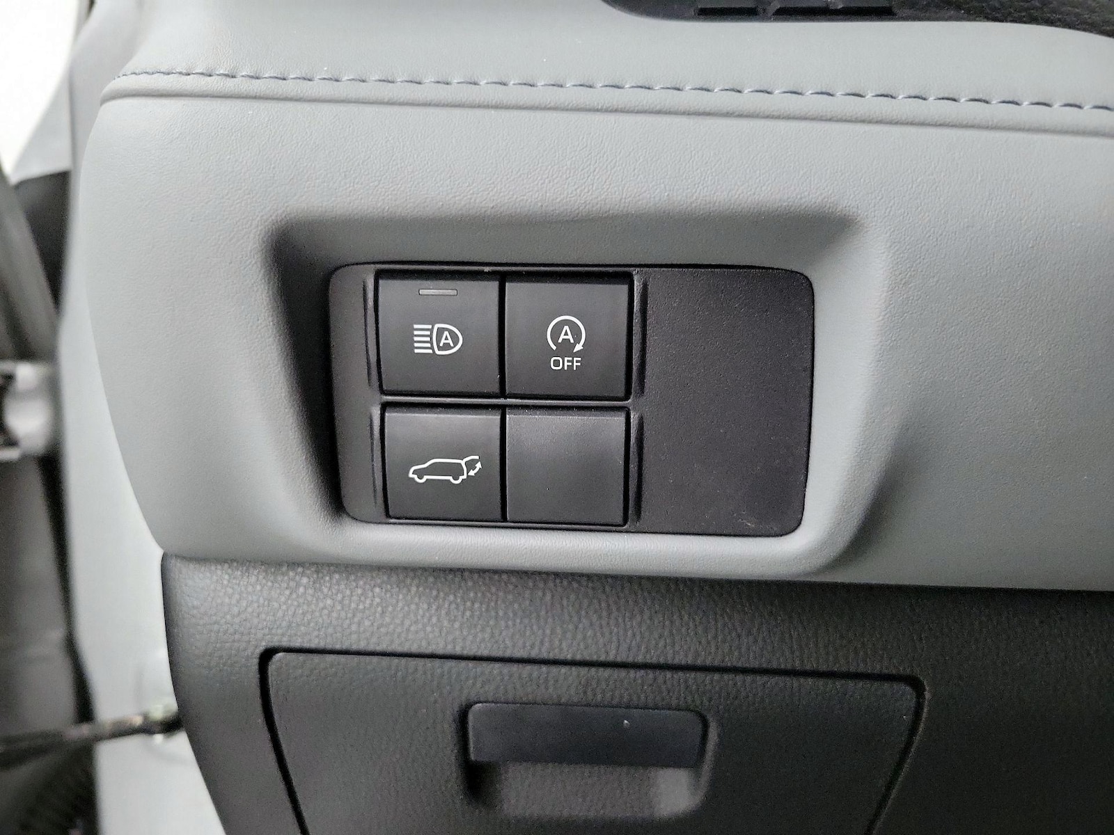 2023 Toyota Highlander XLE - Photo 14