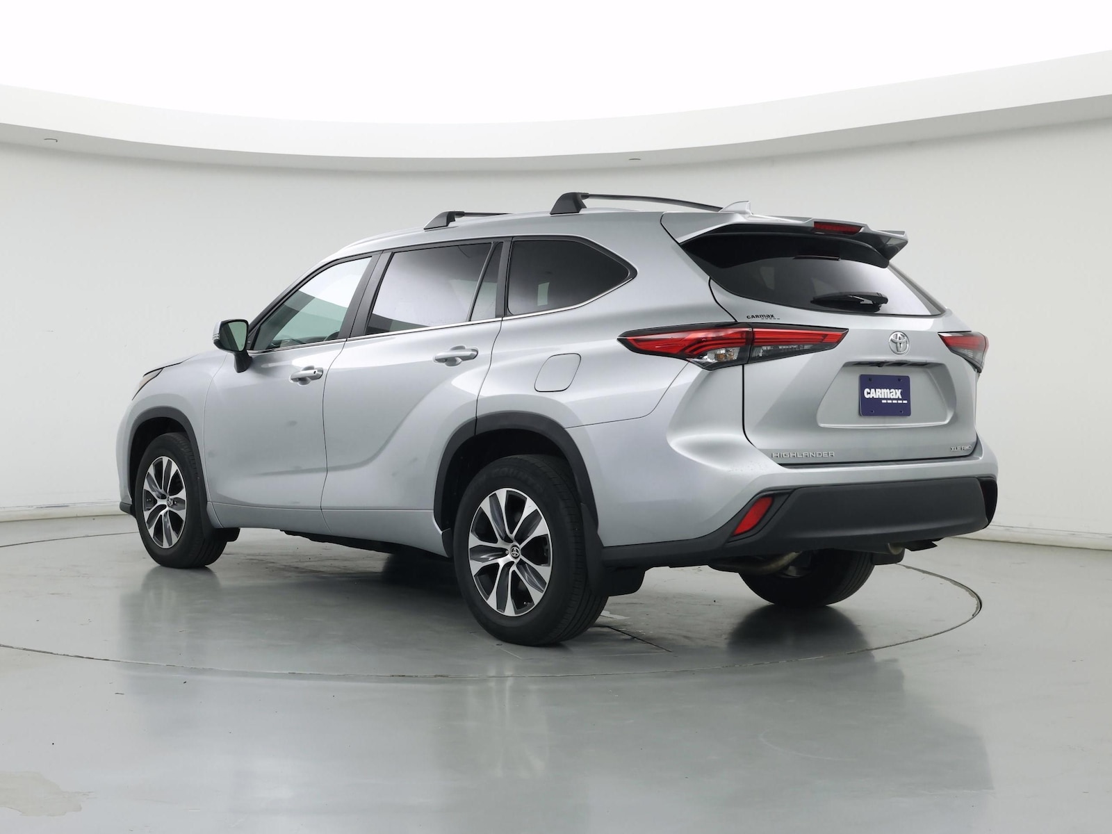 2023 Toyota Highlander XLE - Photo 3