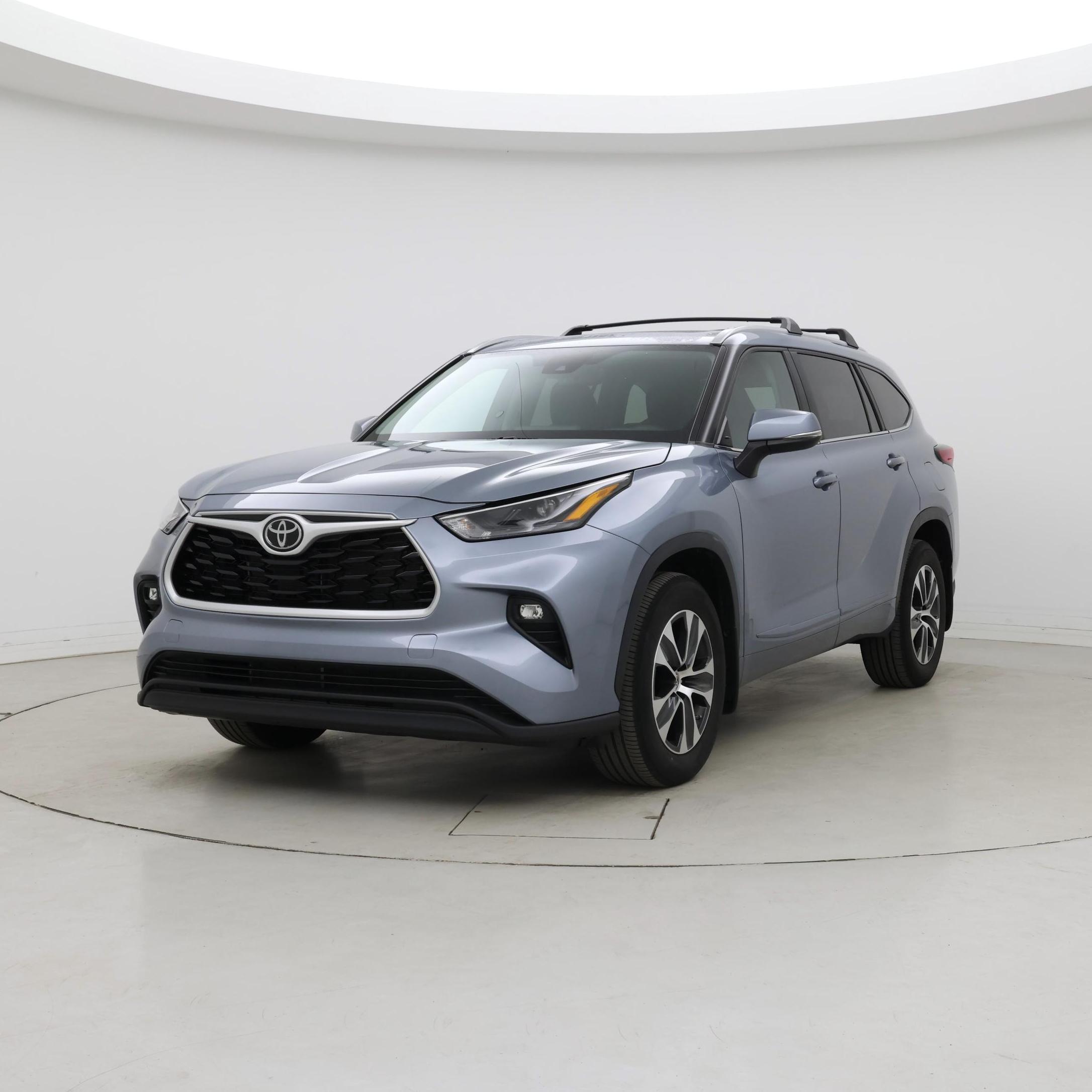 Thumbnail: 2023 Toyota Highlander - 4
