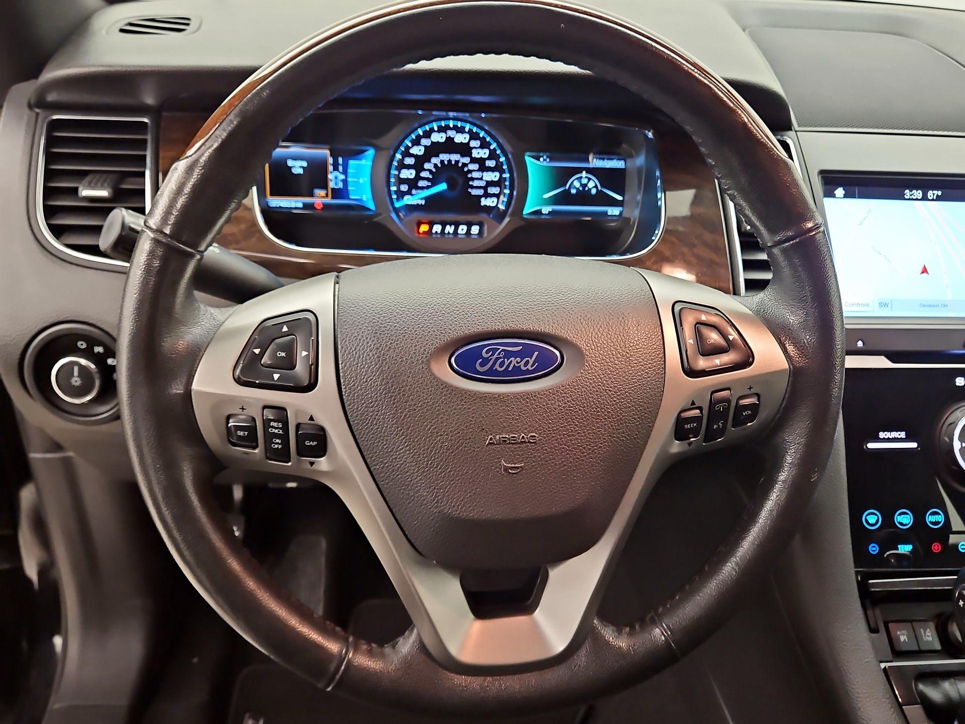 Thumbnail: 2018 Ford Taurus - 10