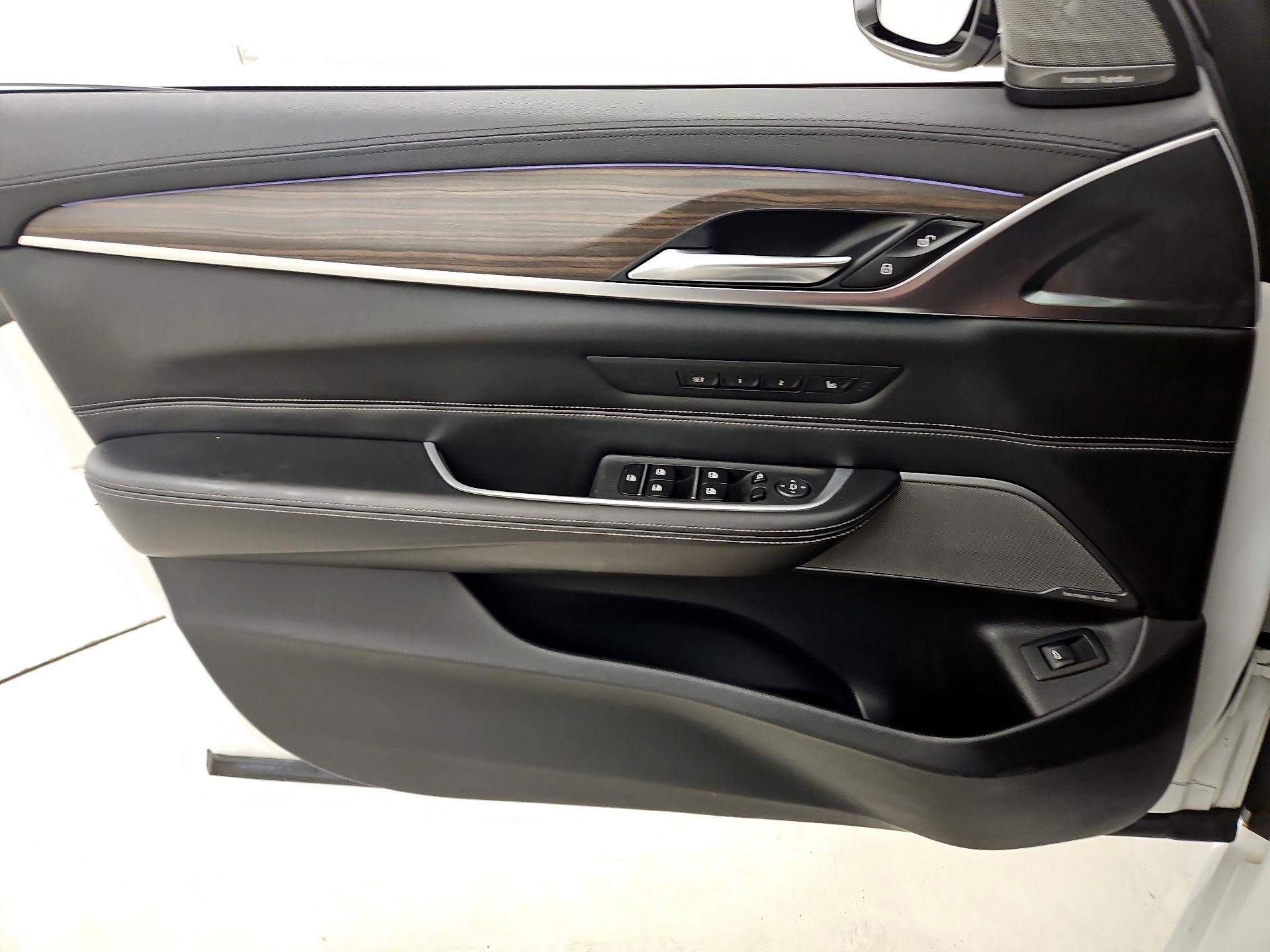 Thumbnail: 2018 BMW 6 Series - 12