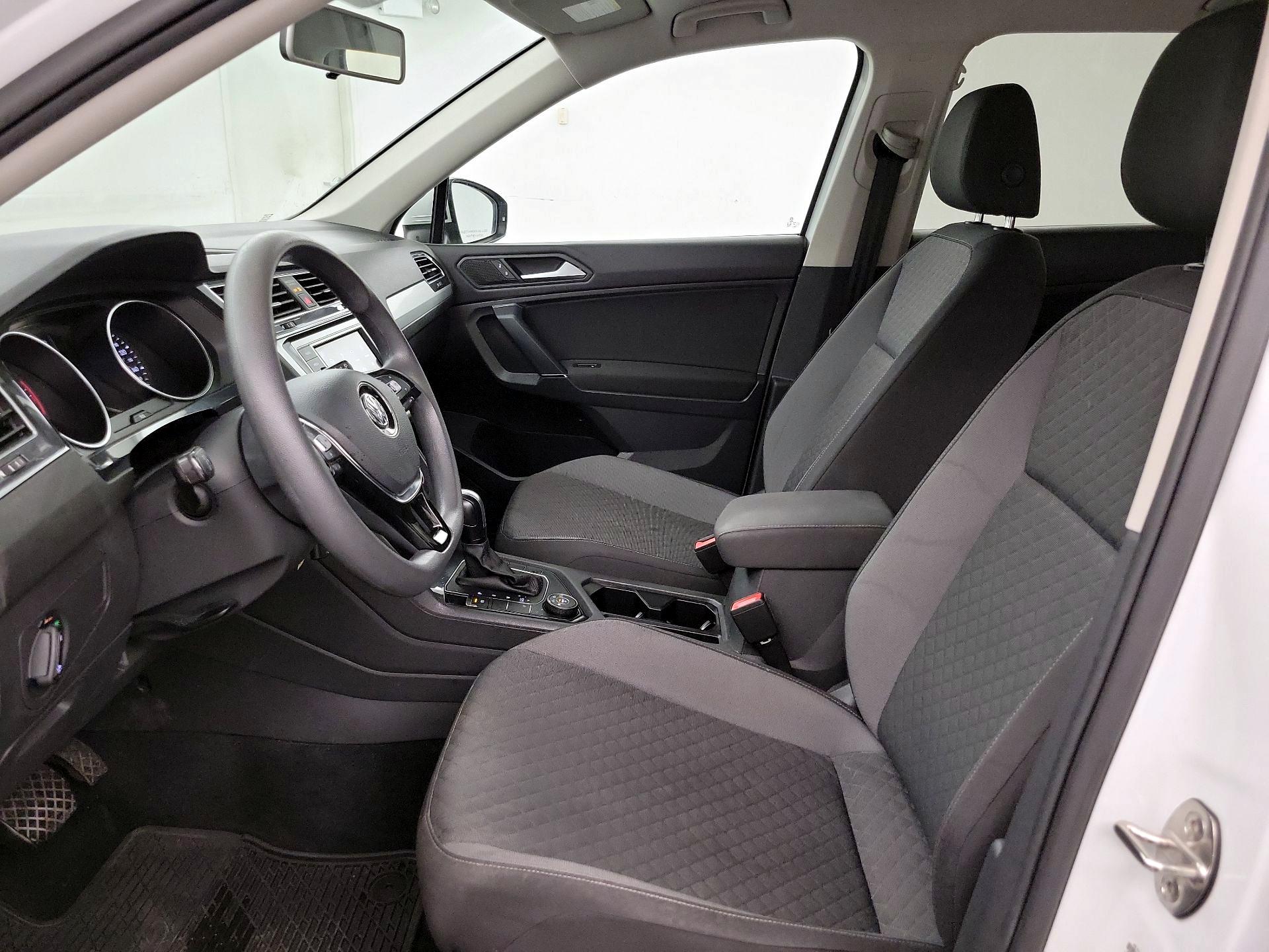 Thumbnail: 2020 Volkswagen Tiguan - 11