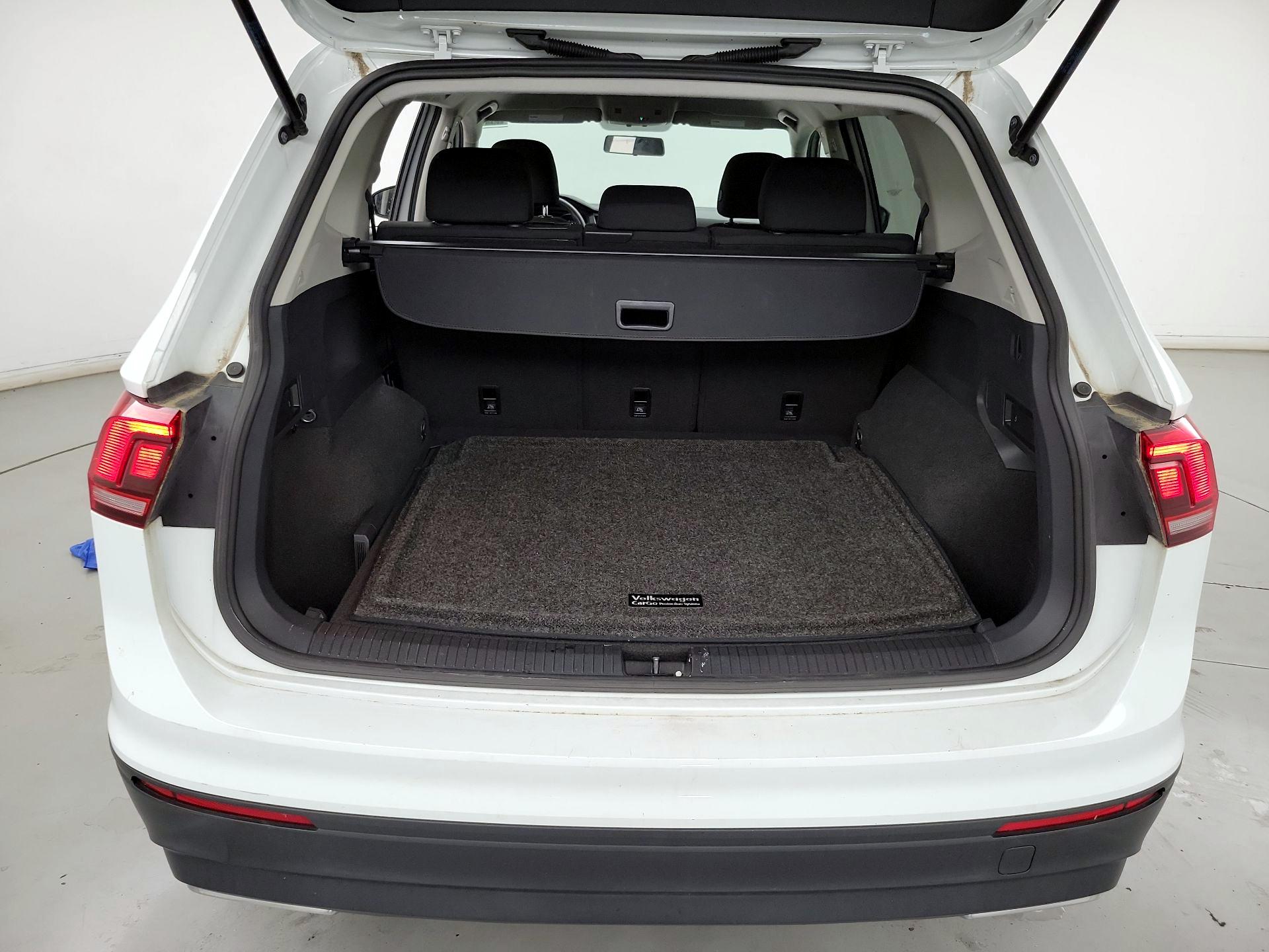 Thumbnail: 2020 Volkswagen Tiguan - 20