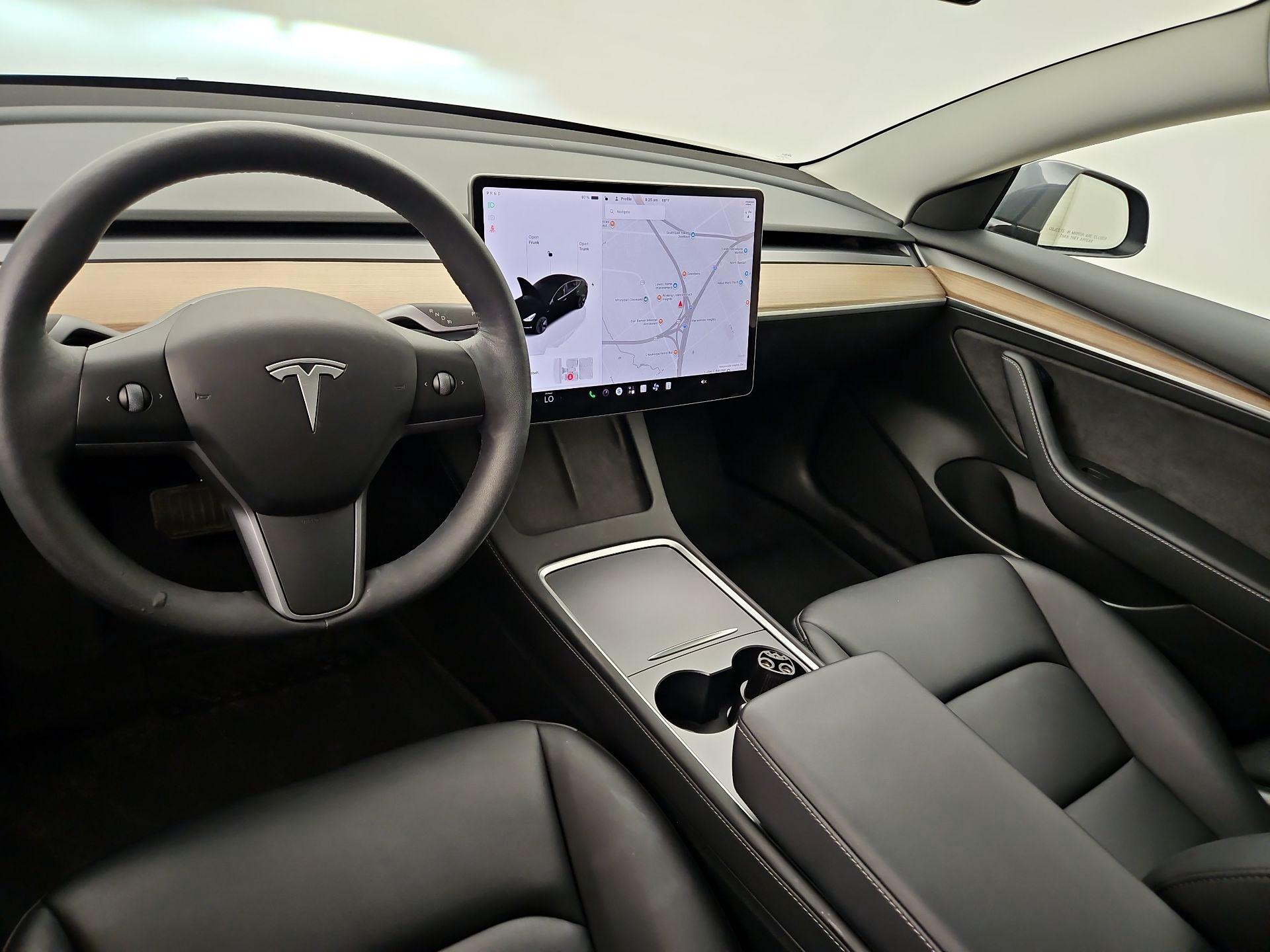 Thumbnail: 2023 Tesla Model 3 - 9