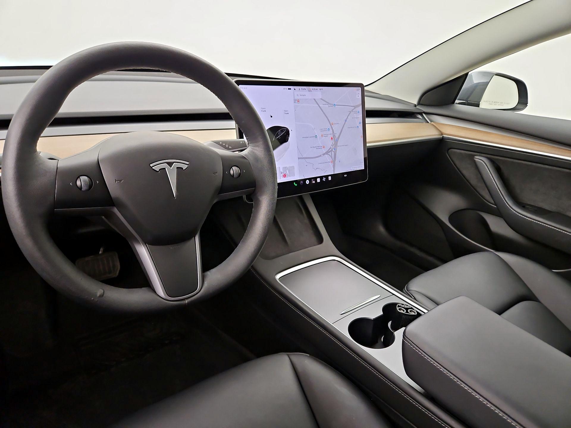 Thumbnail: 2023 Tesla Model 3 - 10