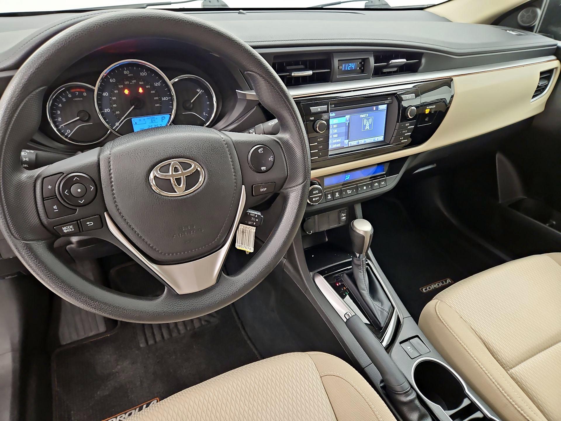 Thumbnail: 2015 Toyota Corolla - 9