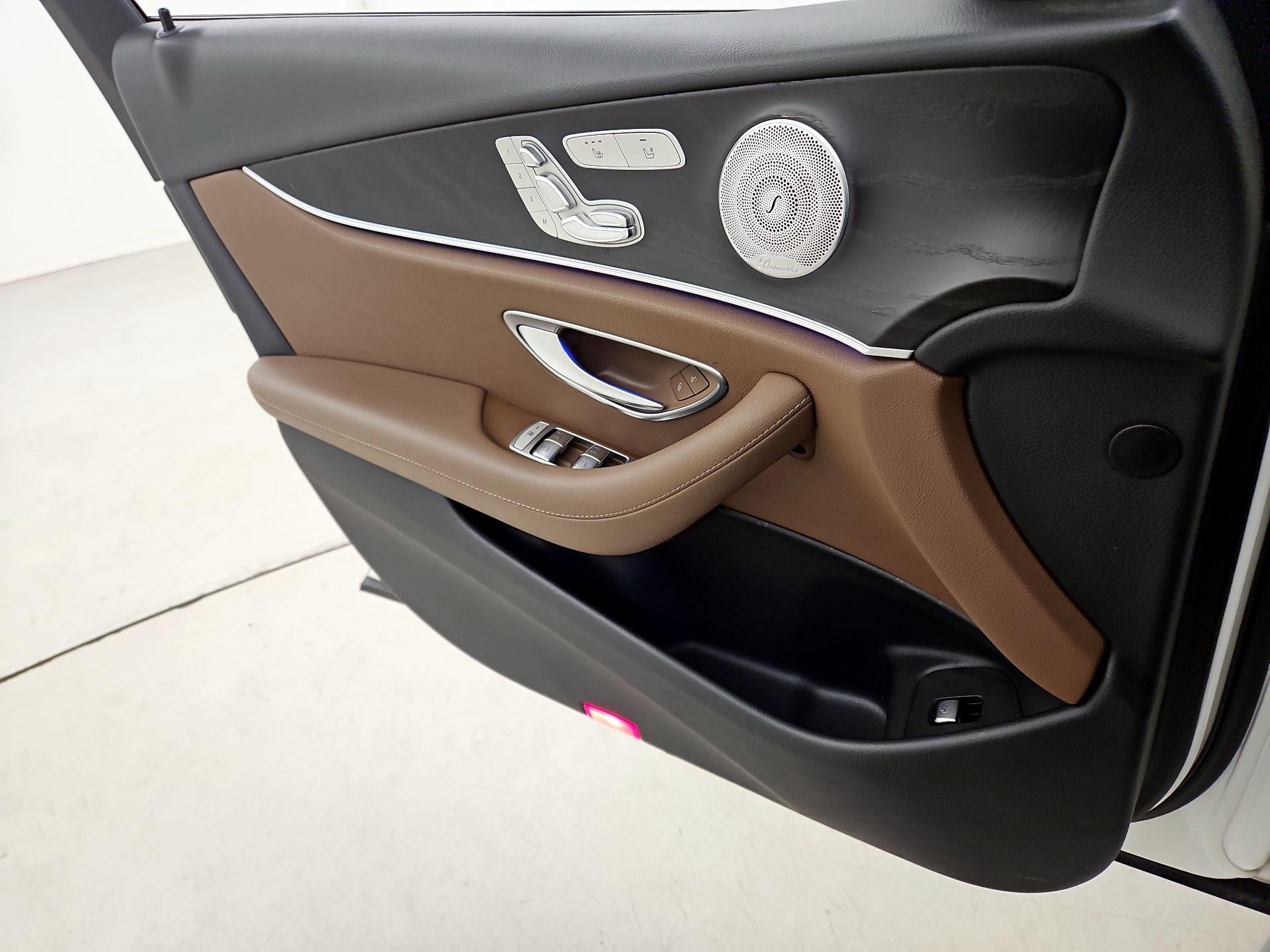 Thumbnail: 2017 Mercedes-Benz E-Class - 12