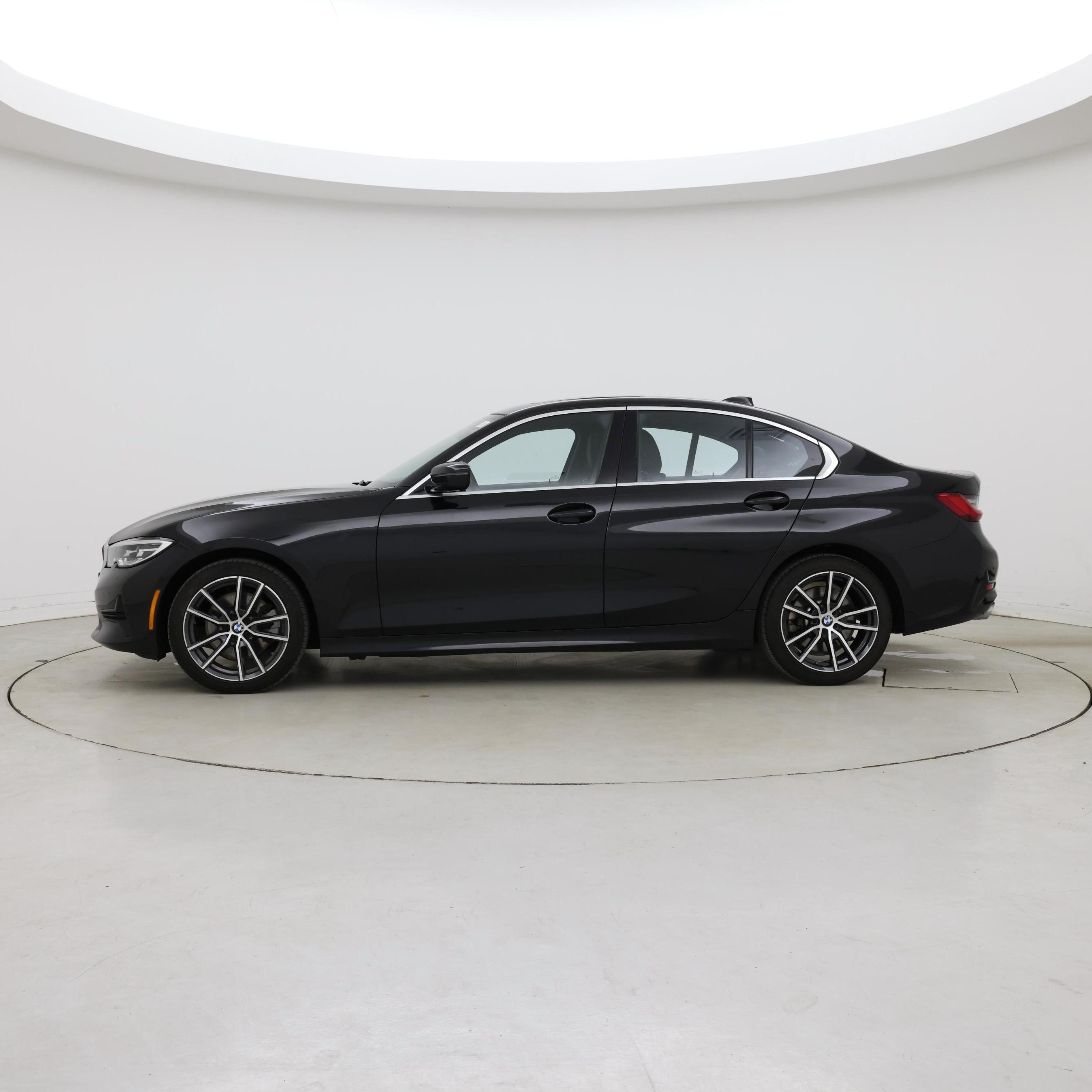 Thumbnail: 2019 BMW 3 Series - 3