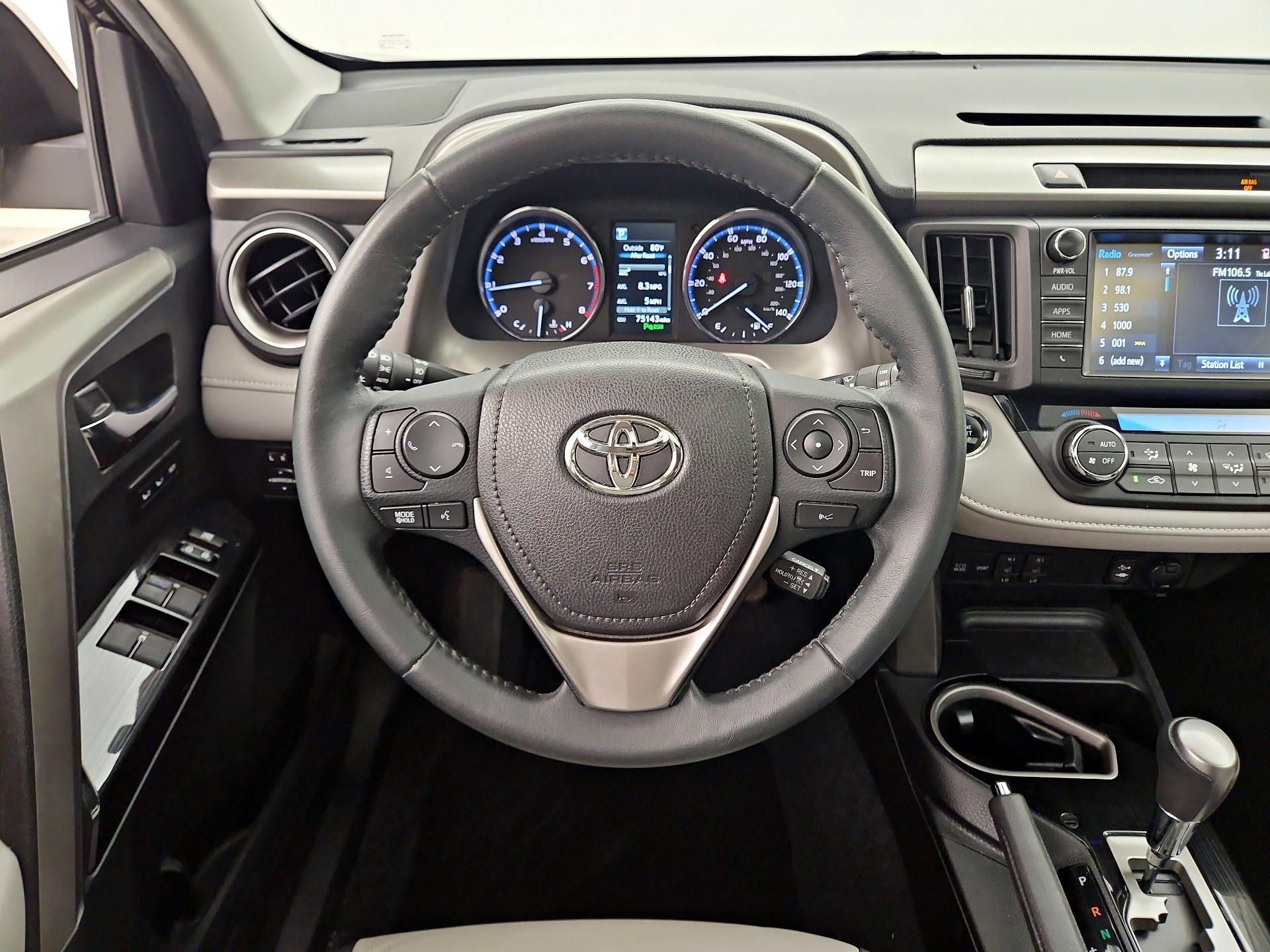 Thumbnail: 2017 Toyota RAV4 - 10