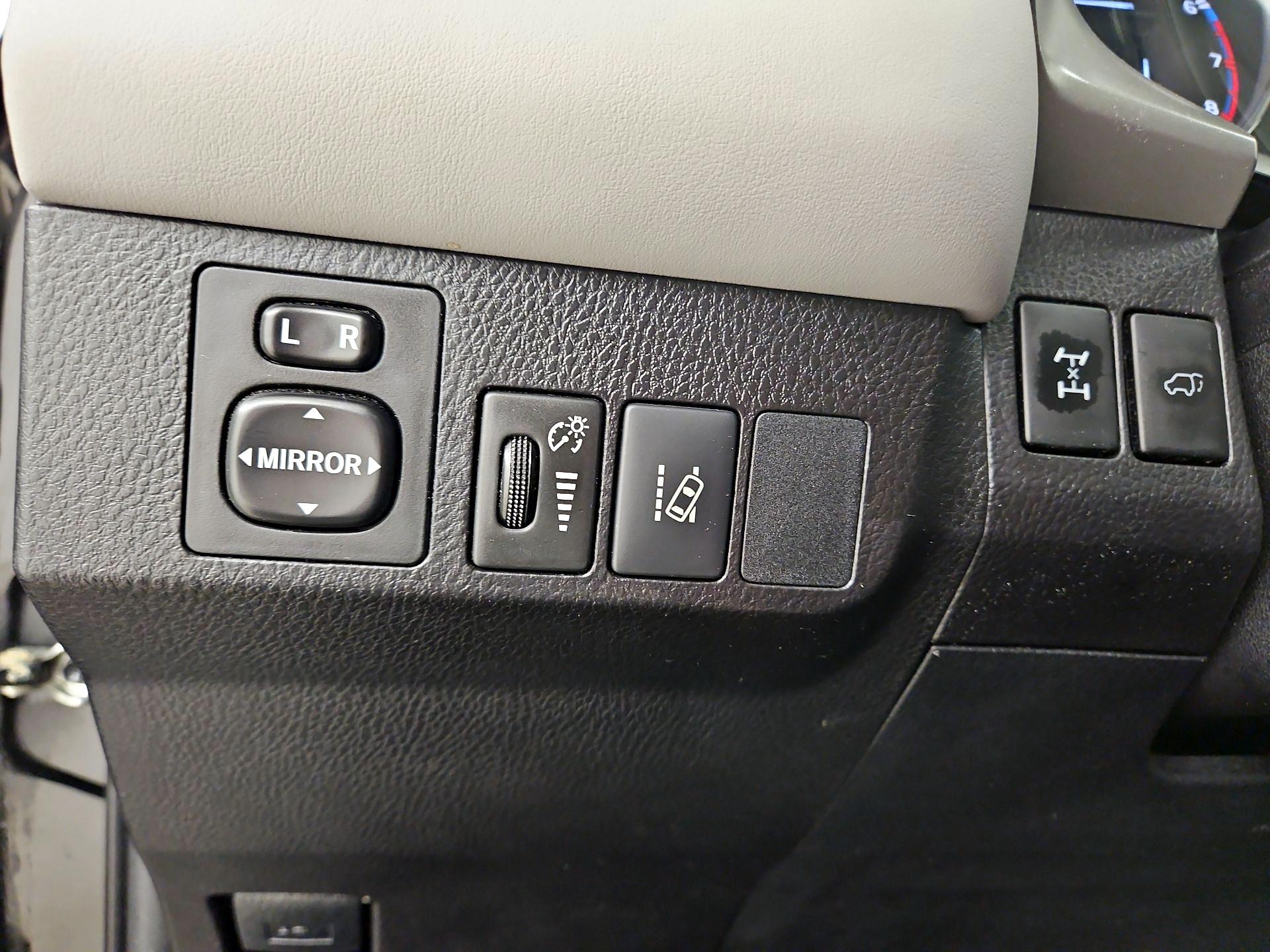 Thumbnail: 2017 Toyota RAV4 - 13