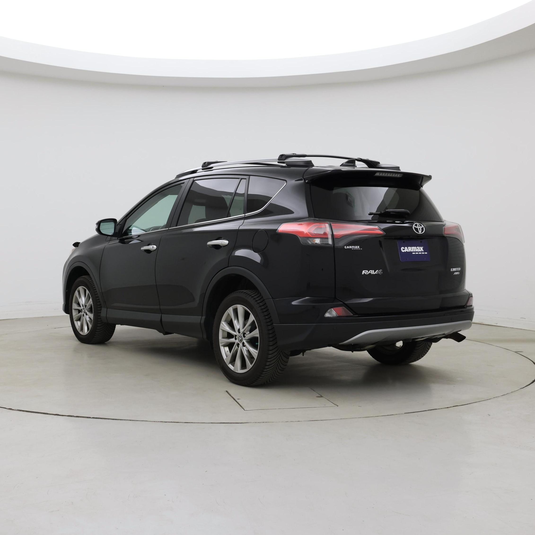Thumbnail: 2017 Toyota RAV4 - 2