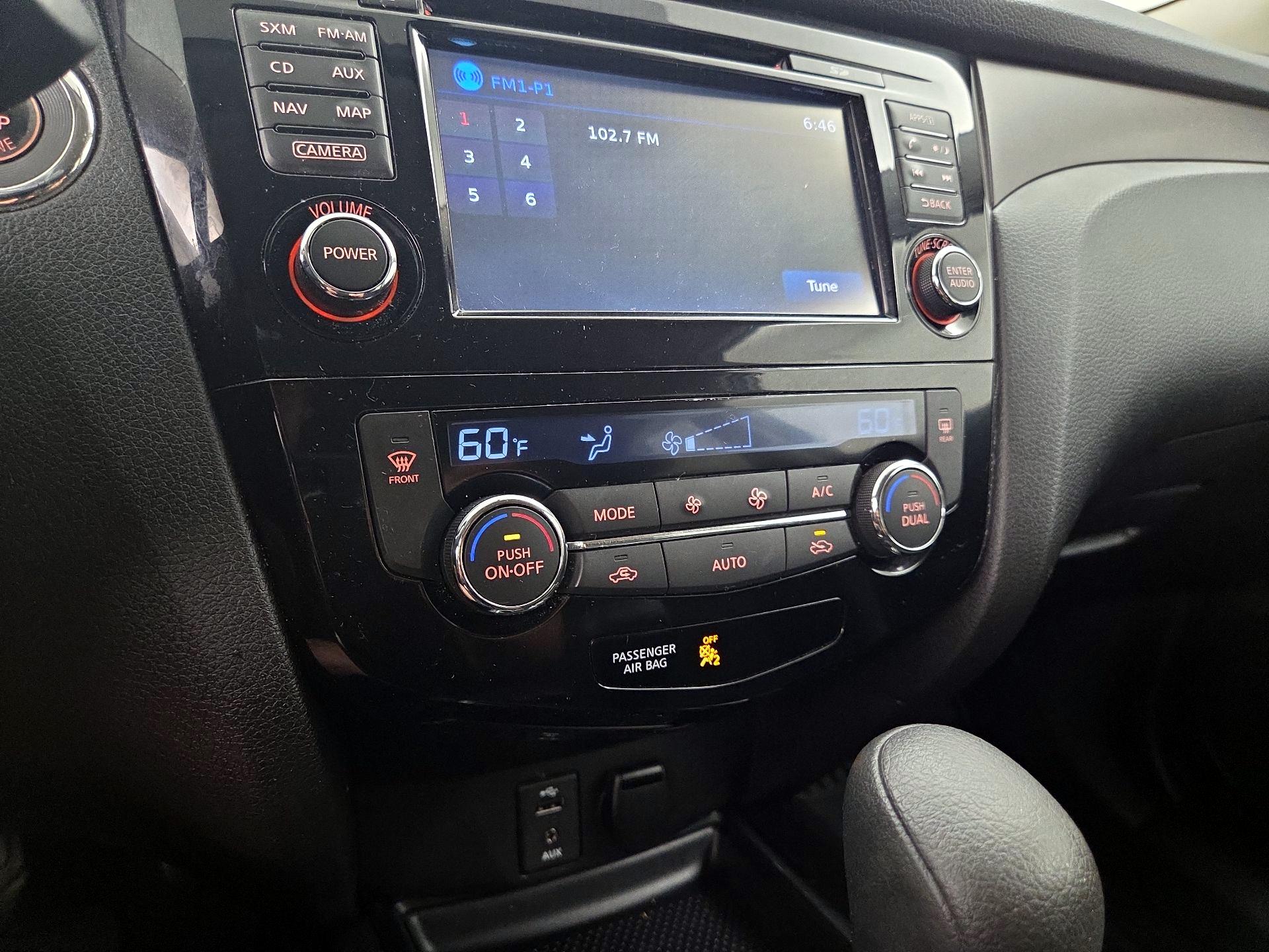 Thumbnail: 2014 Nissan Rogue - 17