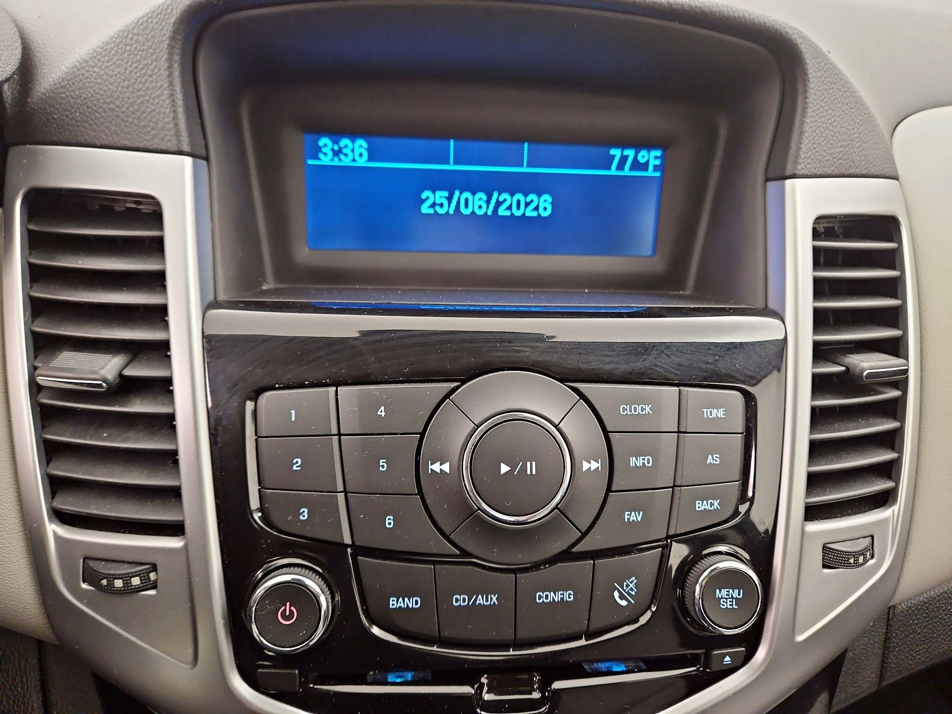 Thumbnail: 2016 Chevrolet Cruze - 14