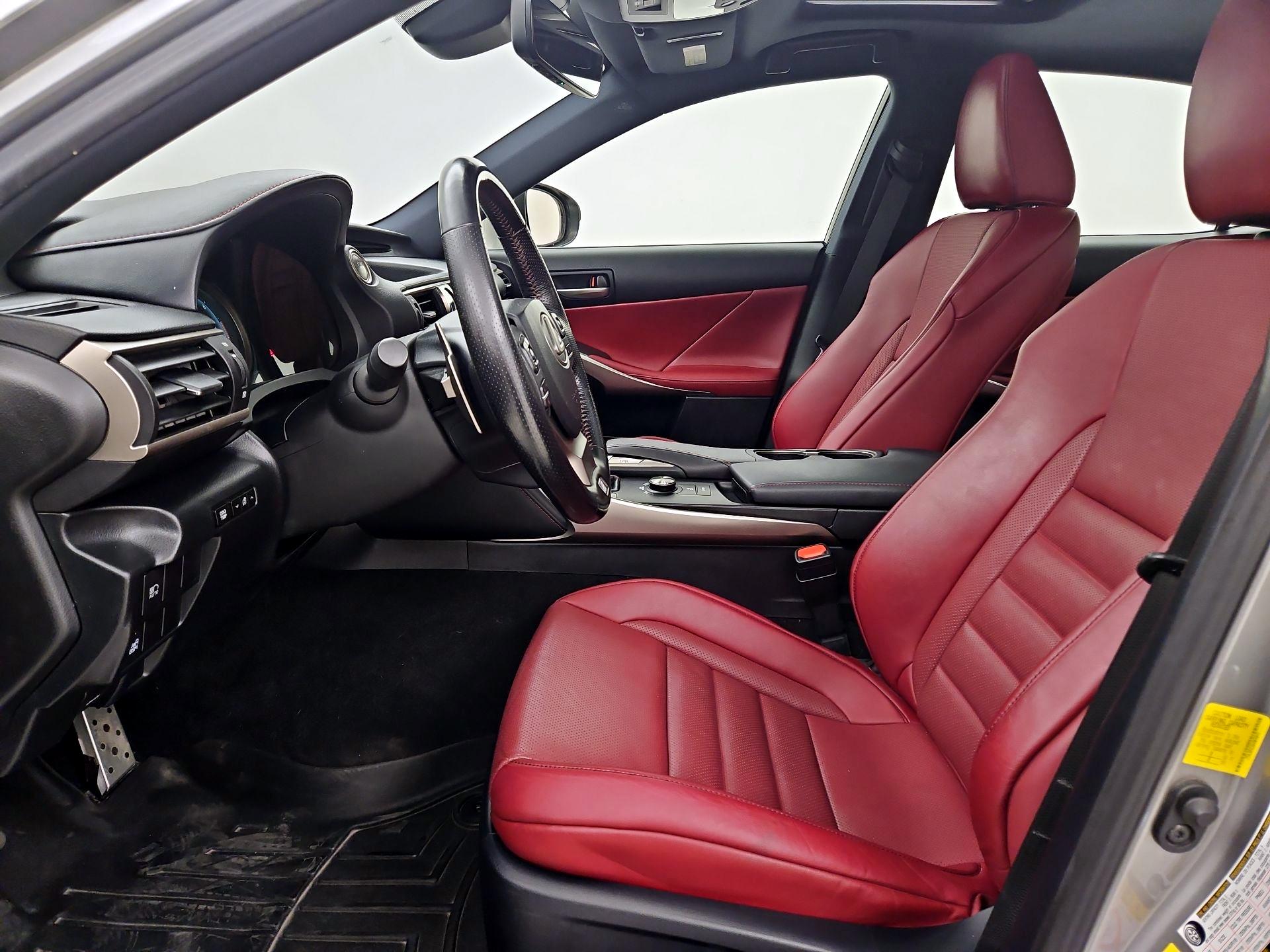 Thumbnail: 2017 Lexus IS - 11