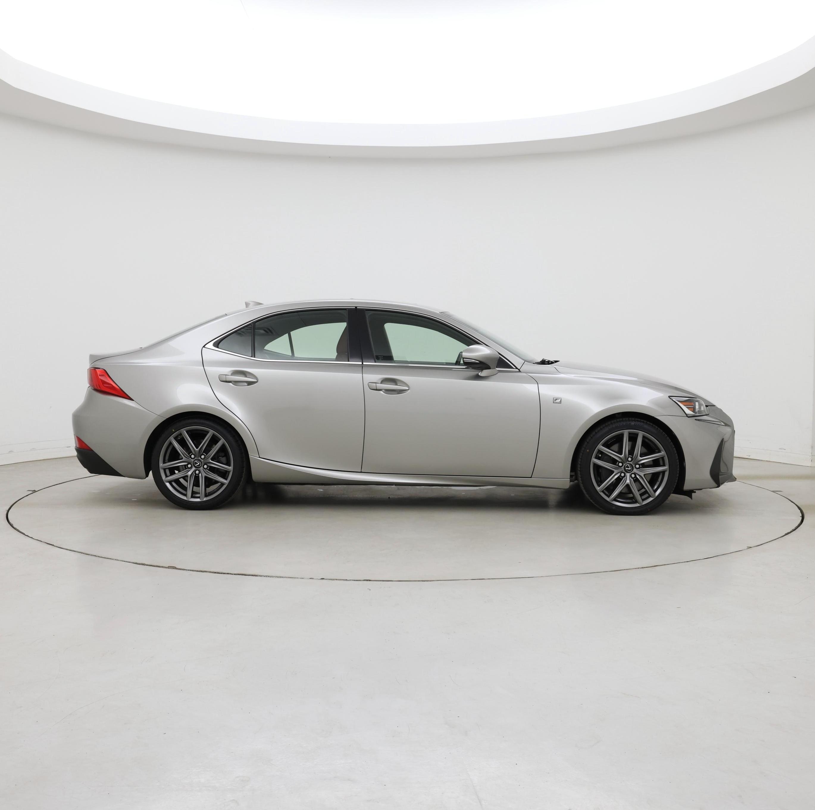 Thumbnail: 2017 Lexus IS - 7