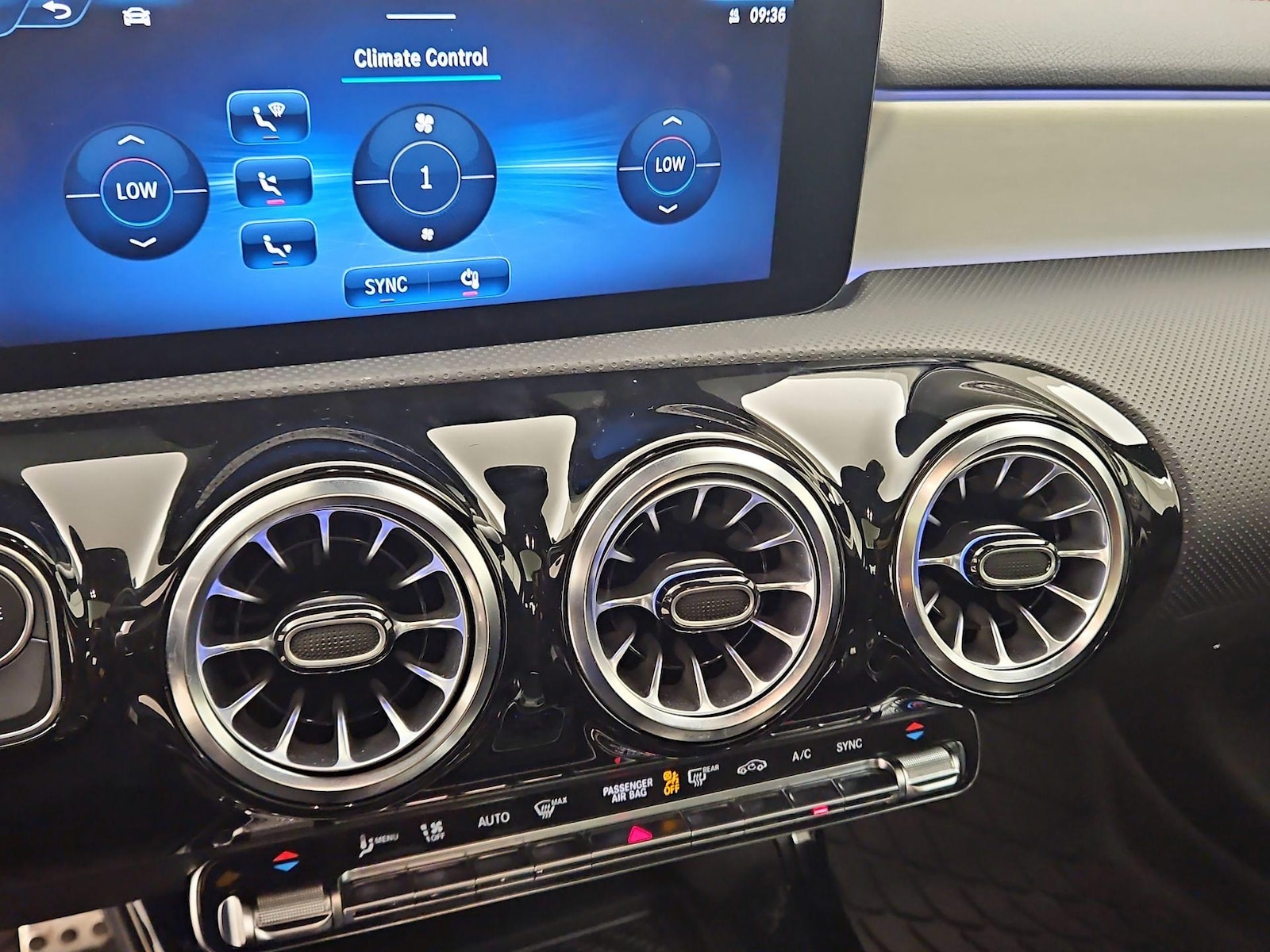 2024 Mercedes-Benz CLA CLA 250 - Photo 17