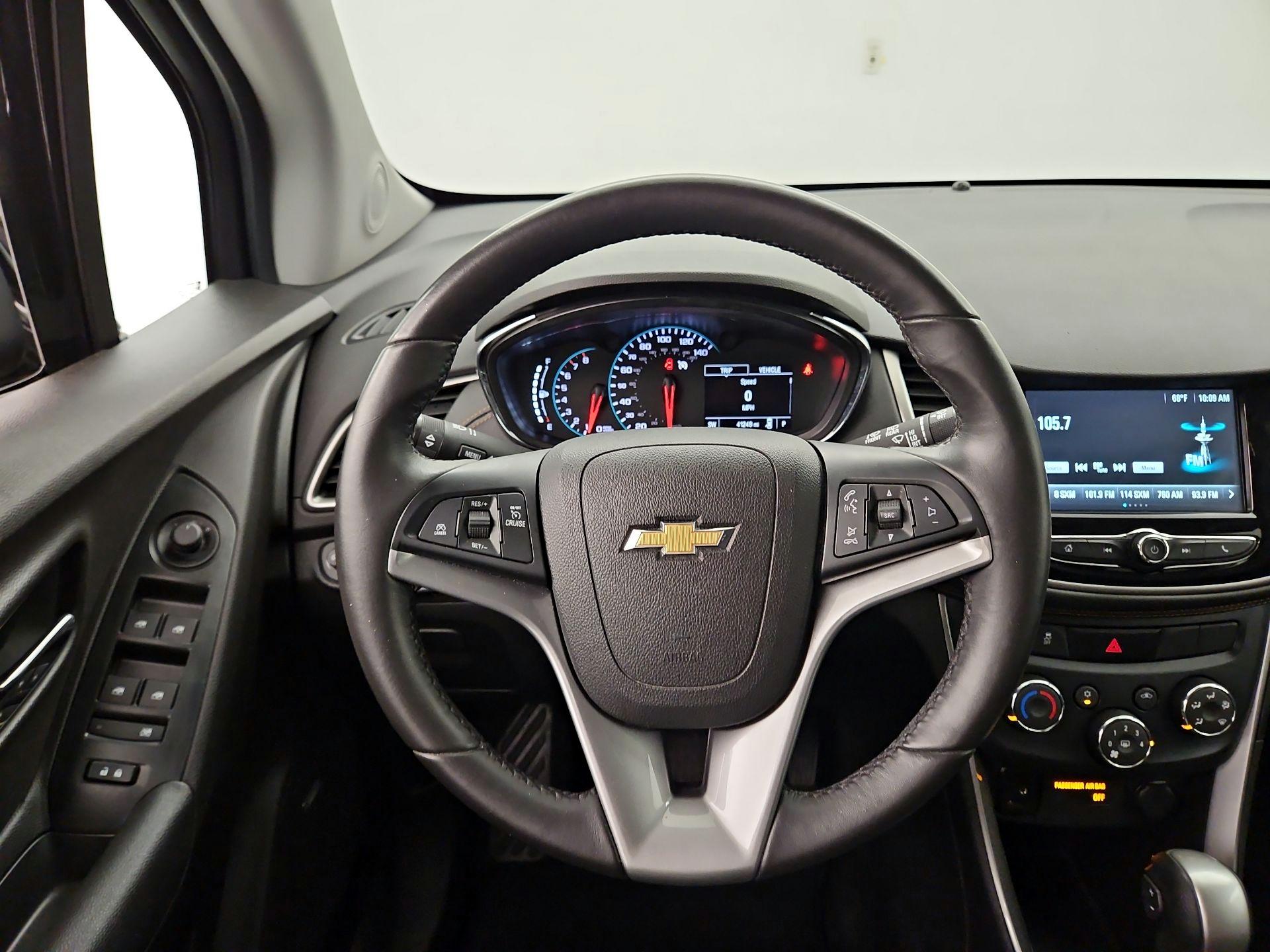 Thumbnail: 2017 Chevrolet Trax - 10