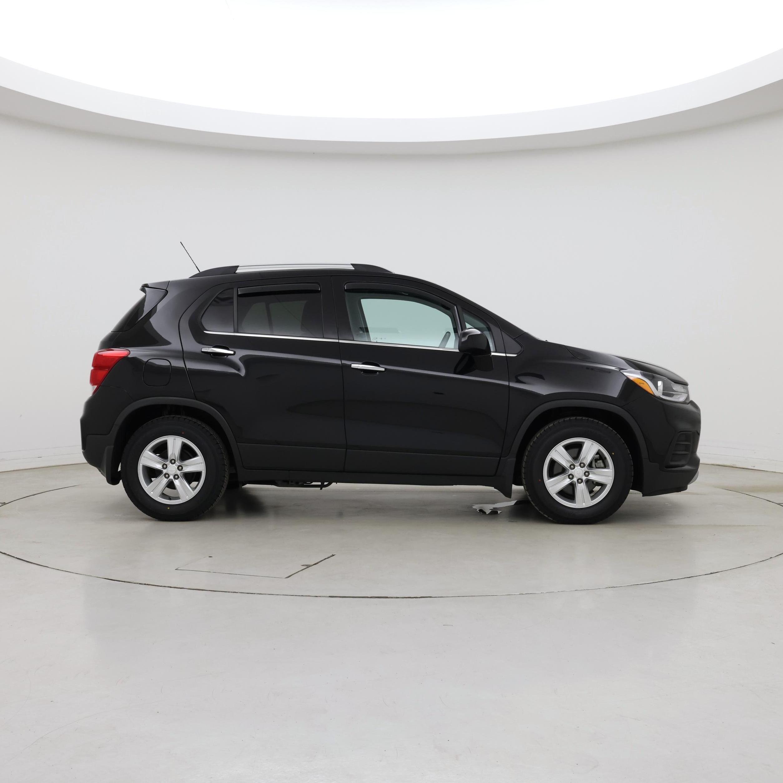 Thumbnail: 2017 Chevrolet Trax - 7