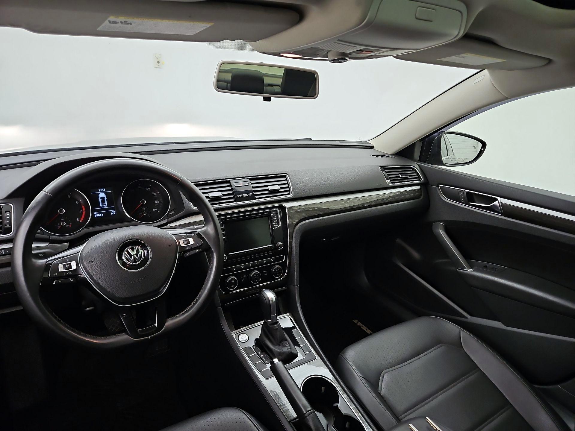 Thumbnail: 2018 Volkswagen Passat - 9