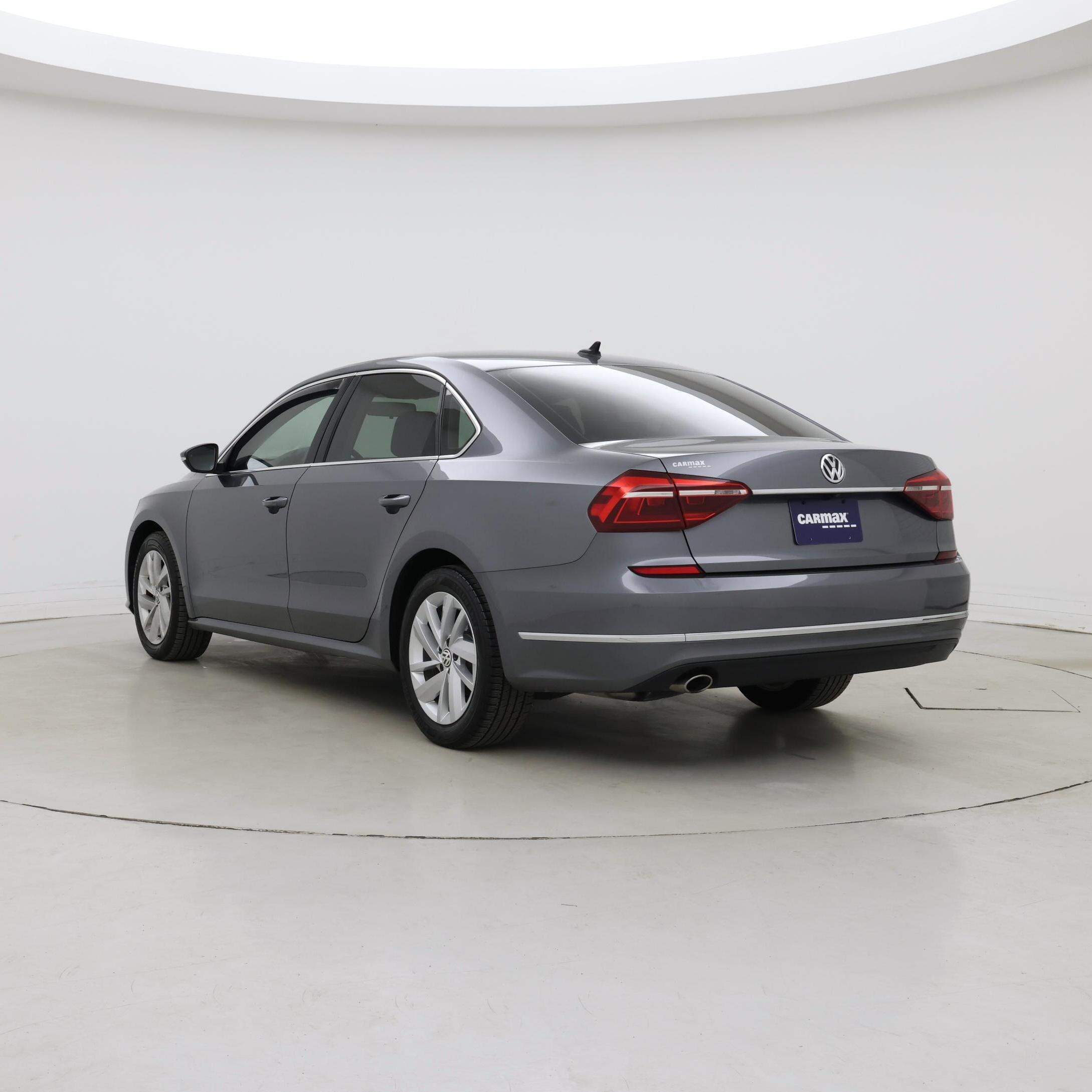 Thumbnail: 2018 Volkswagen Passat - 2