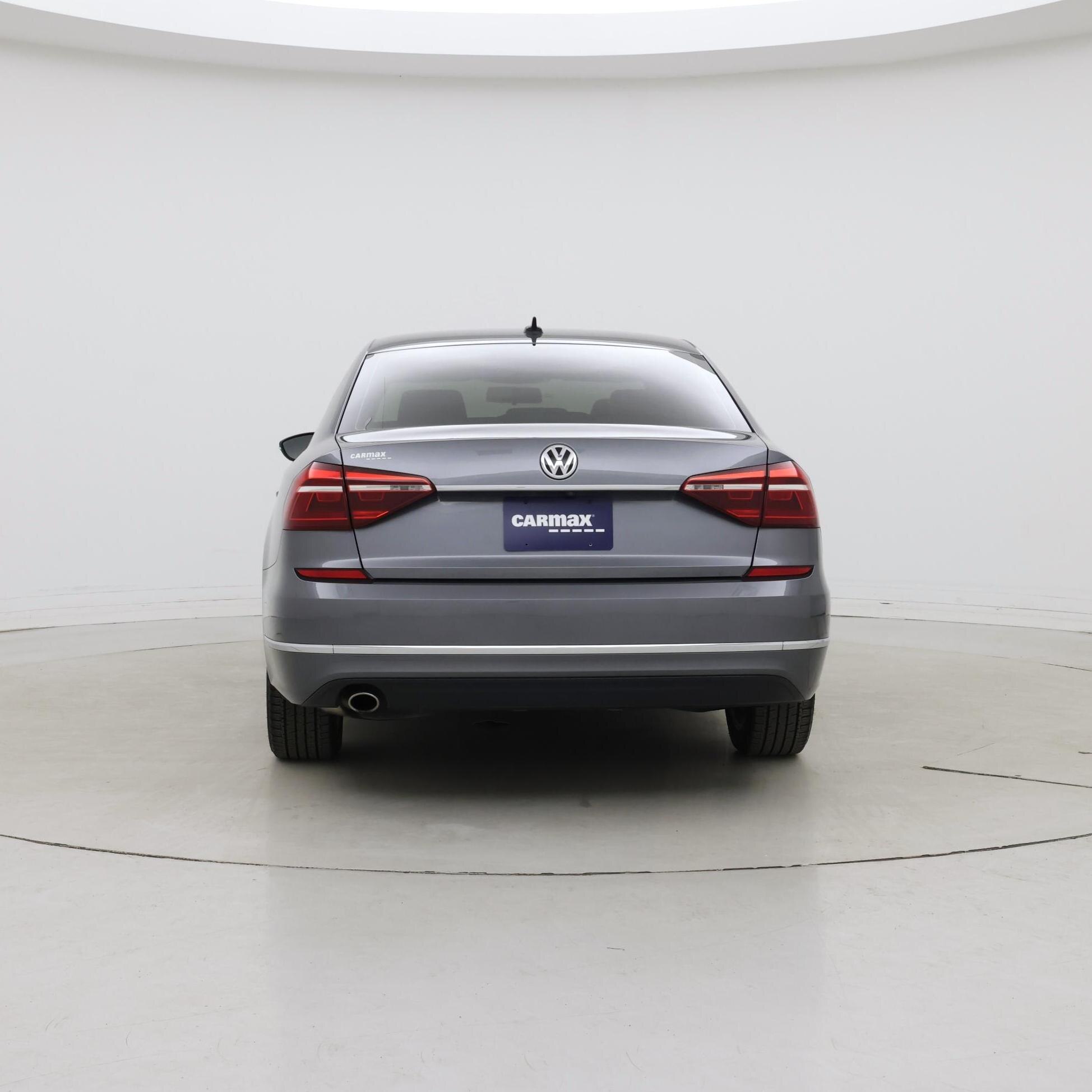 Thumbnail: 2018 Volkswagen Passat - 6