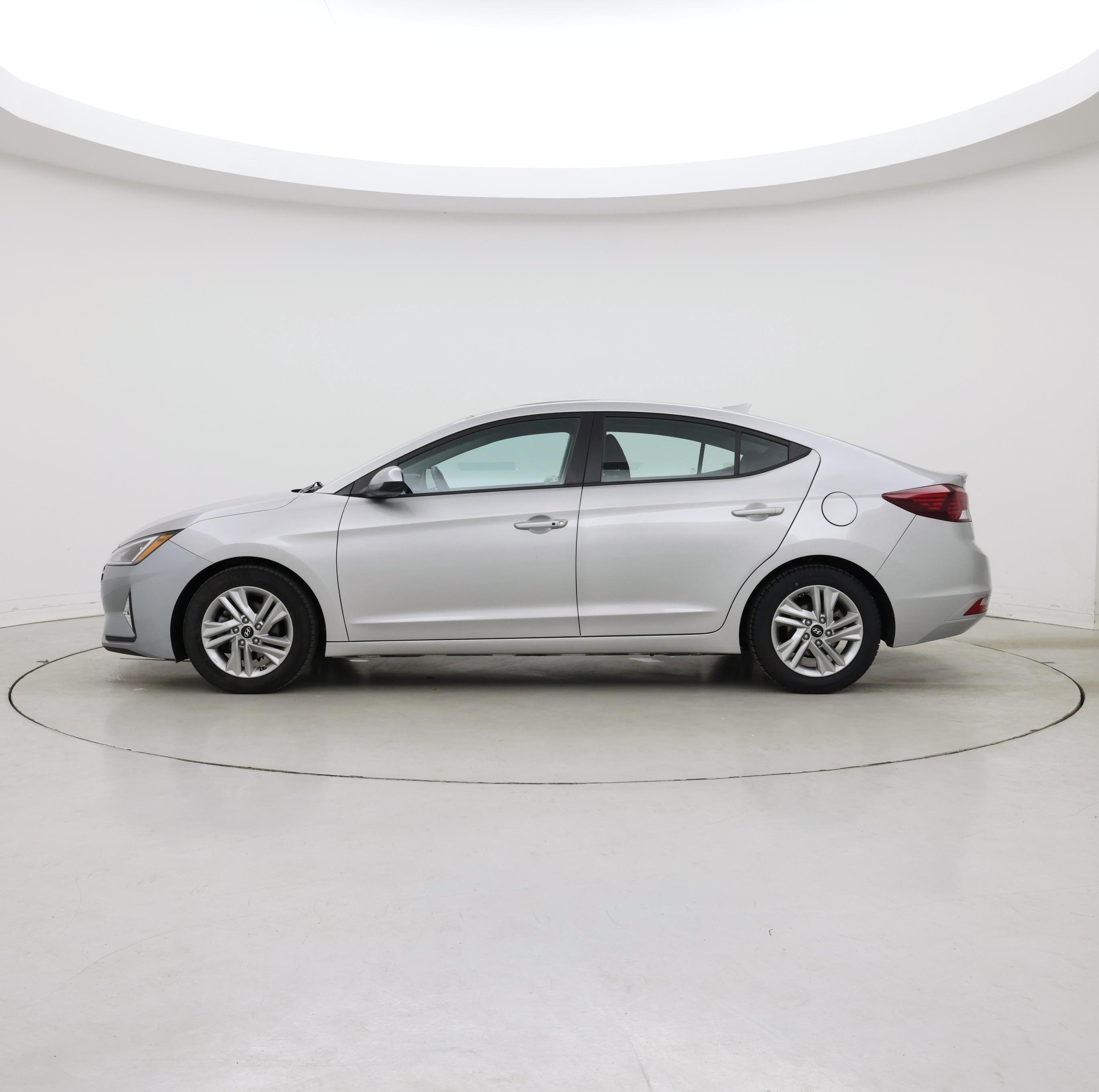 Thumbnail: 2020 Hyundai Elantra - 3