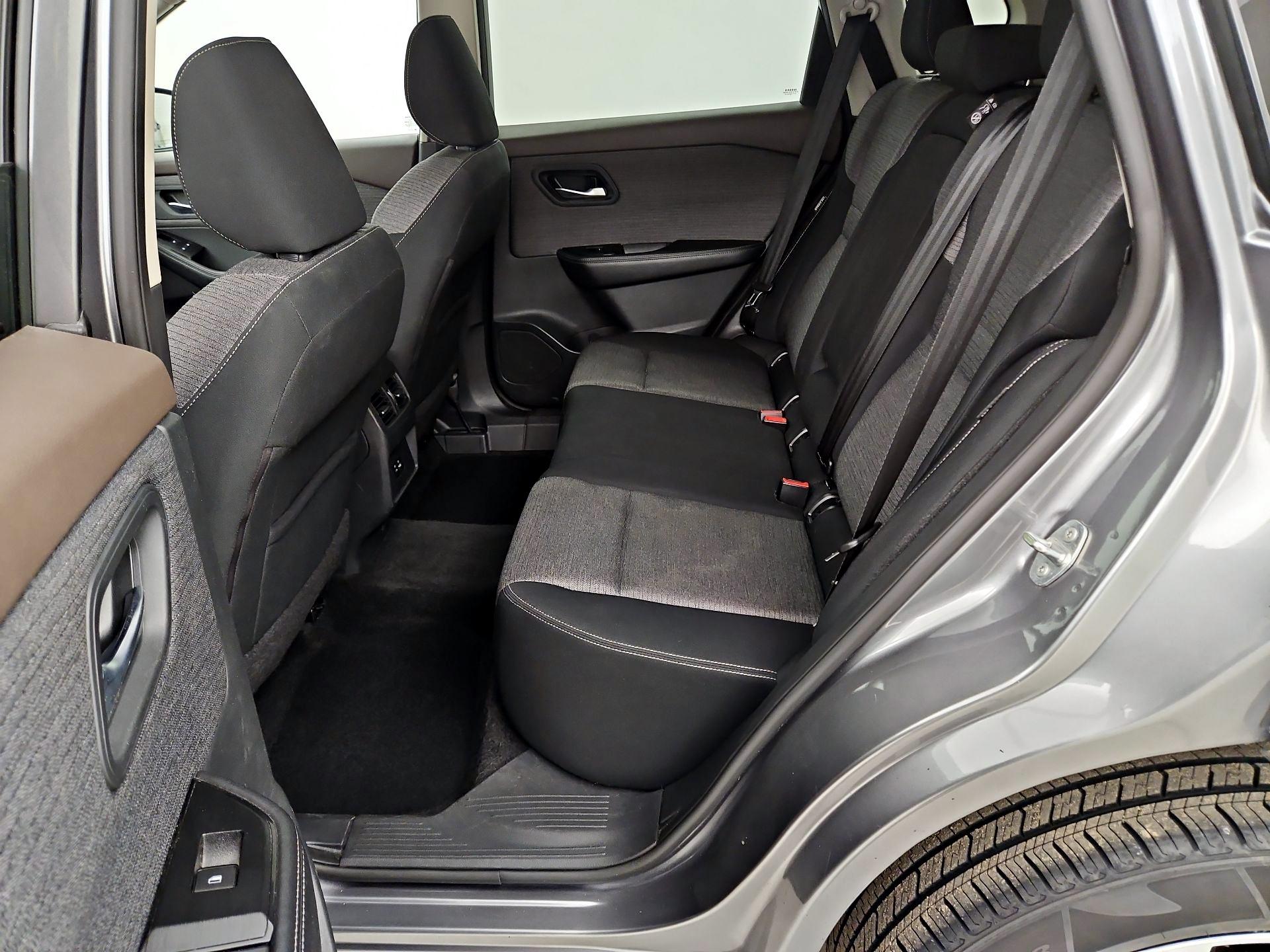 Thumbnail: 2021 Nissan Rogue - 19