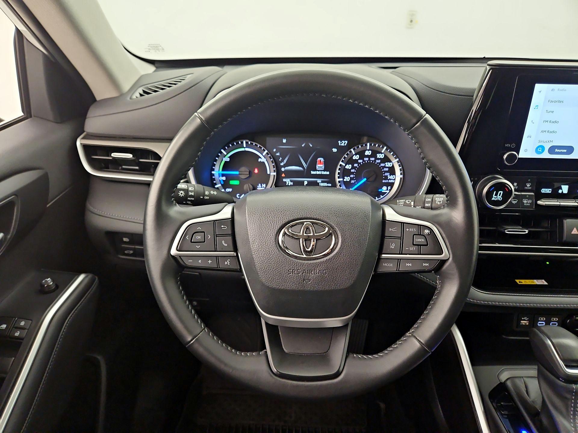 Thumbnail: 2023 Toyota Highlander - 10