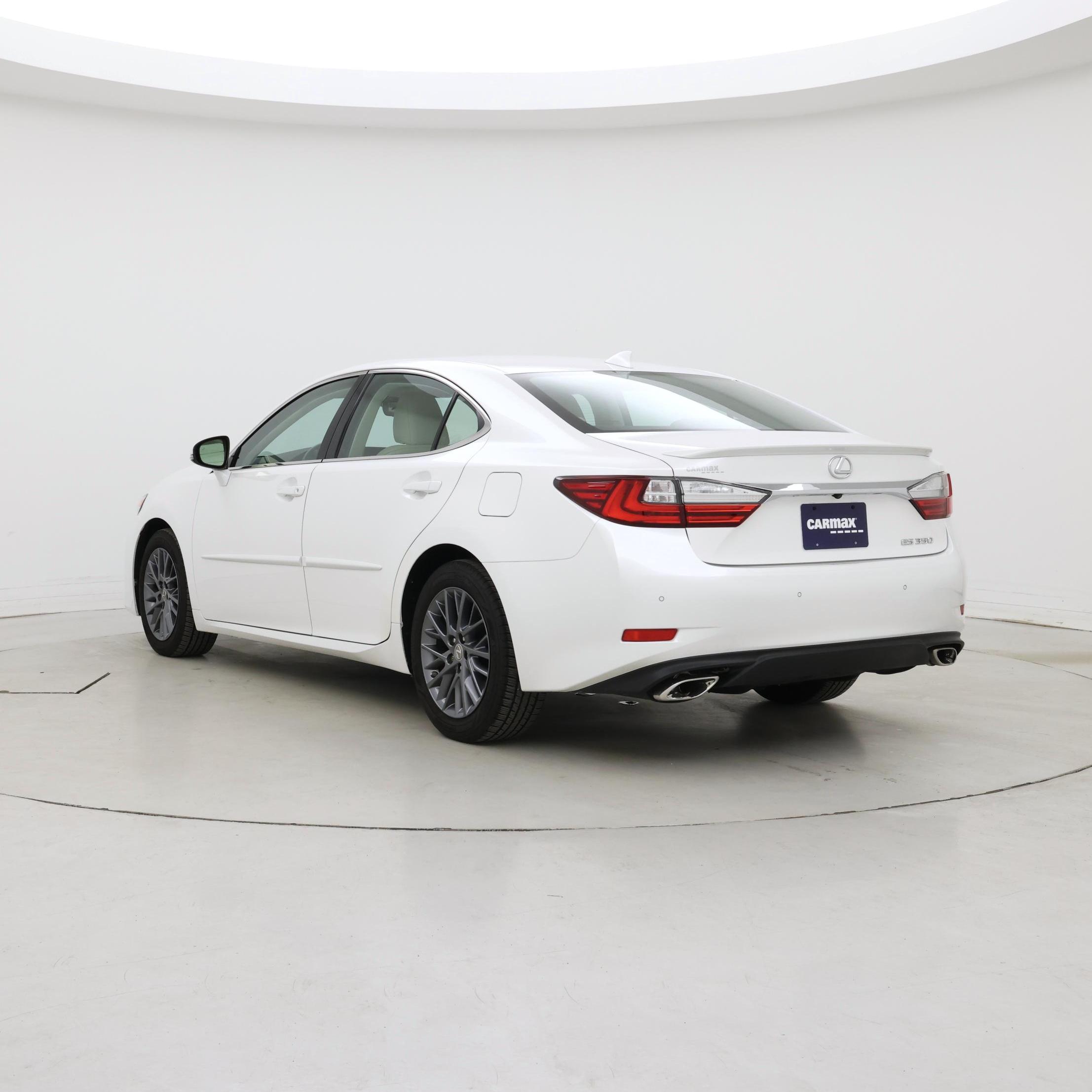 Thumbnail: 2018 Lexus ES - 2
