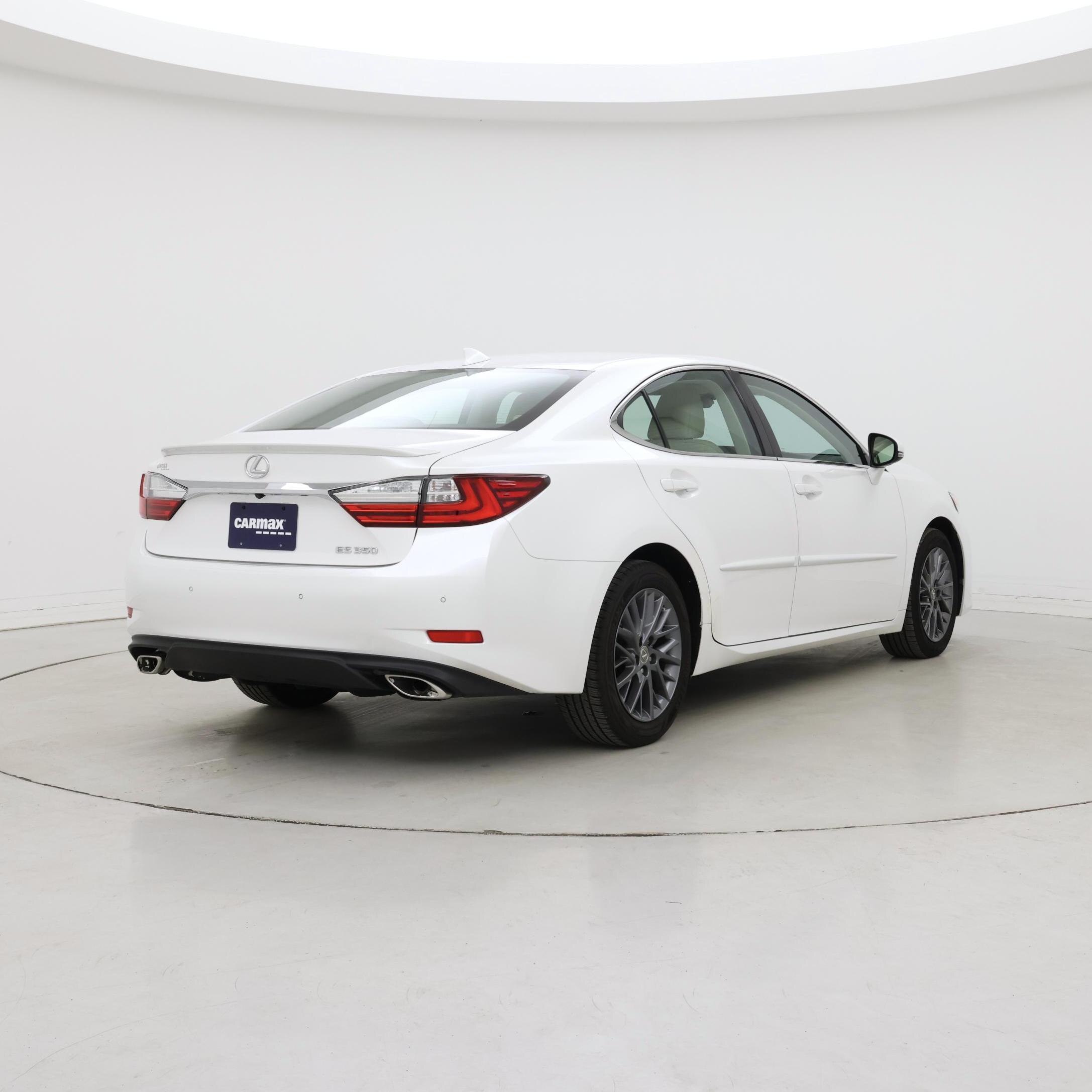 Thumbnail: 2018 Lexus ES - 8