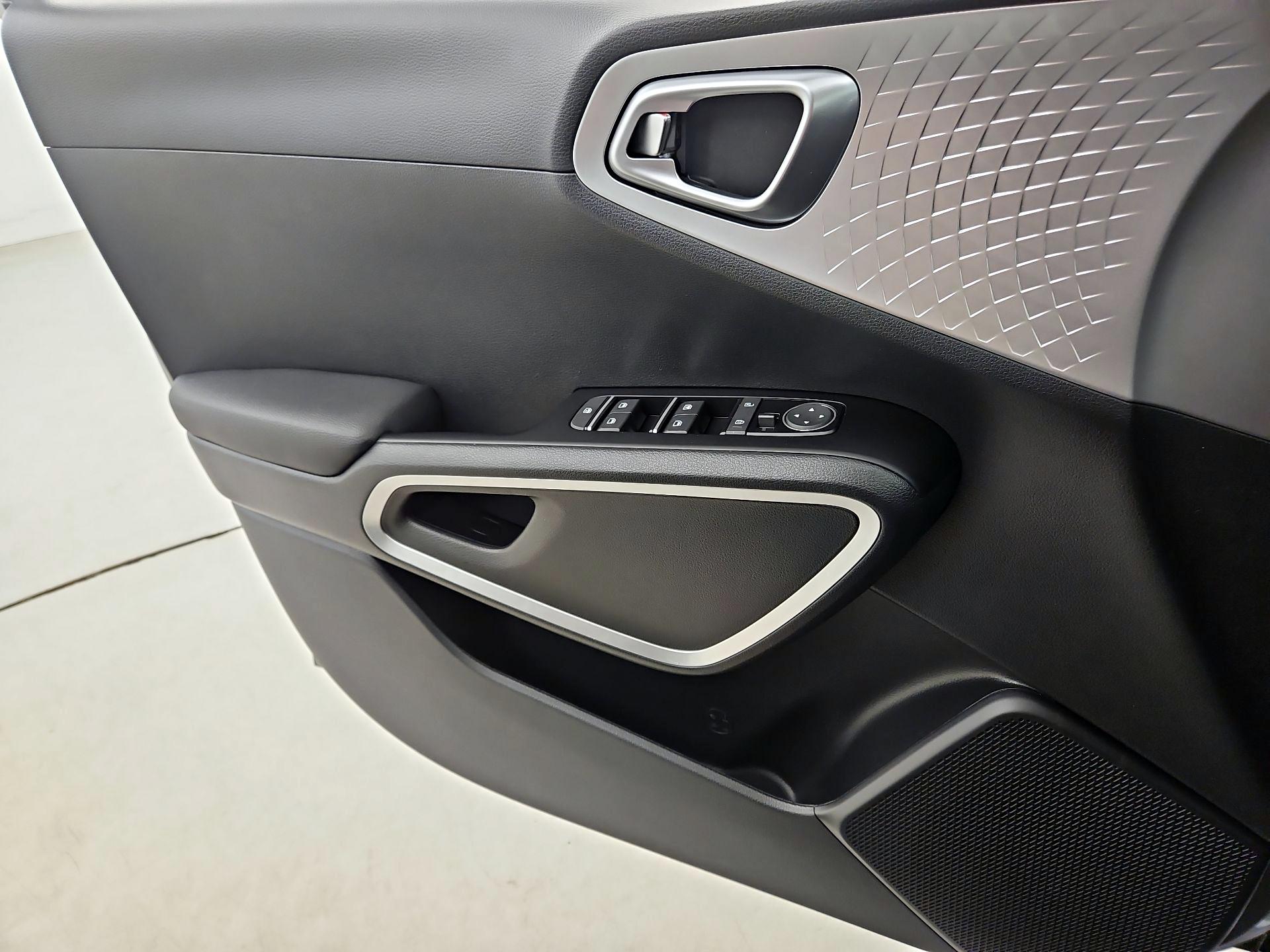 Thumbnail: 2025 Kia Soul - 12