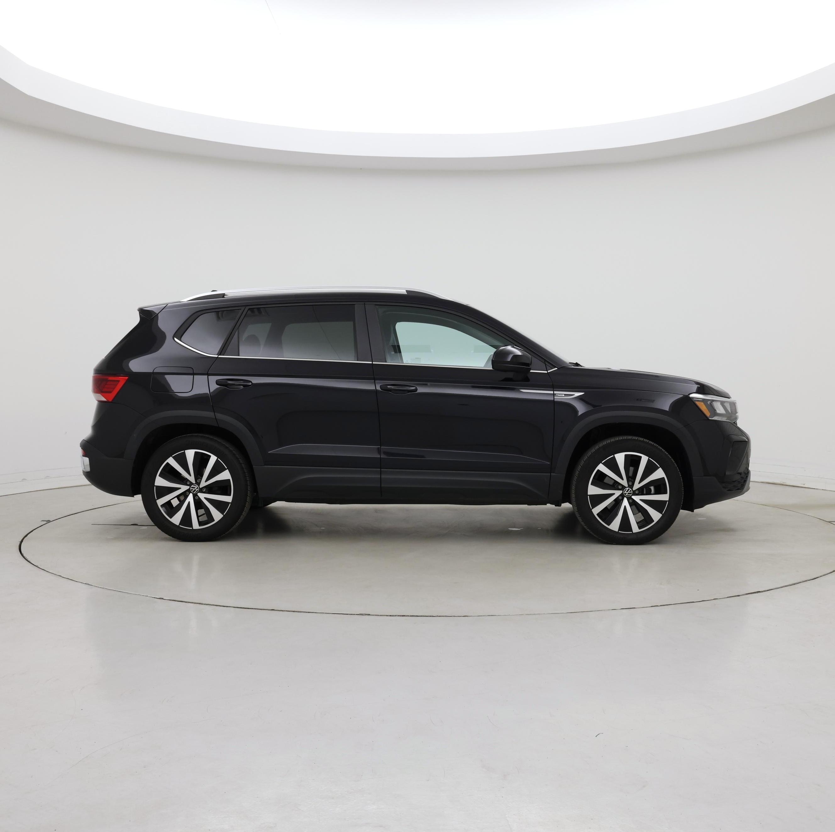 Thumbnail: 2023 Volkswagen Taos - 7