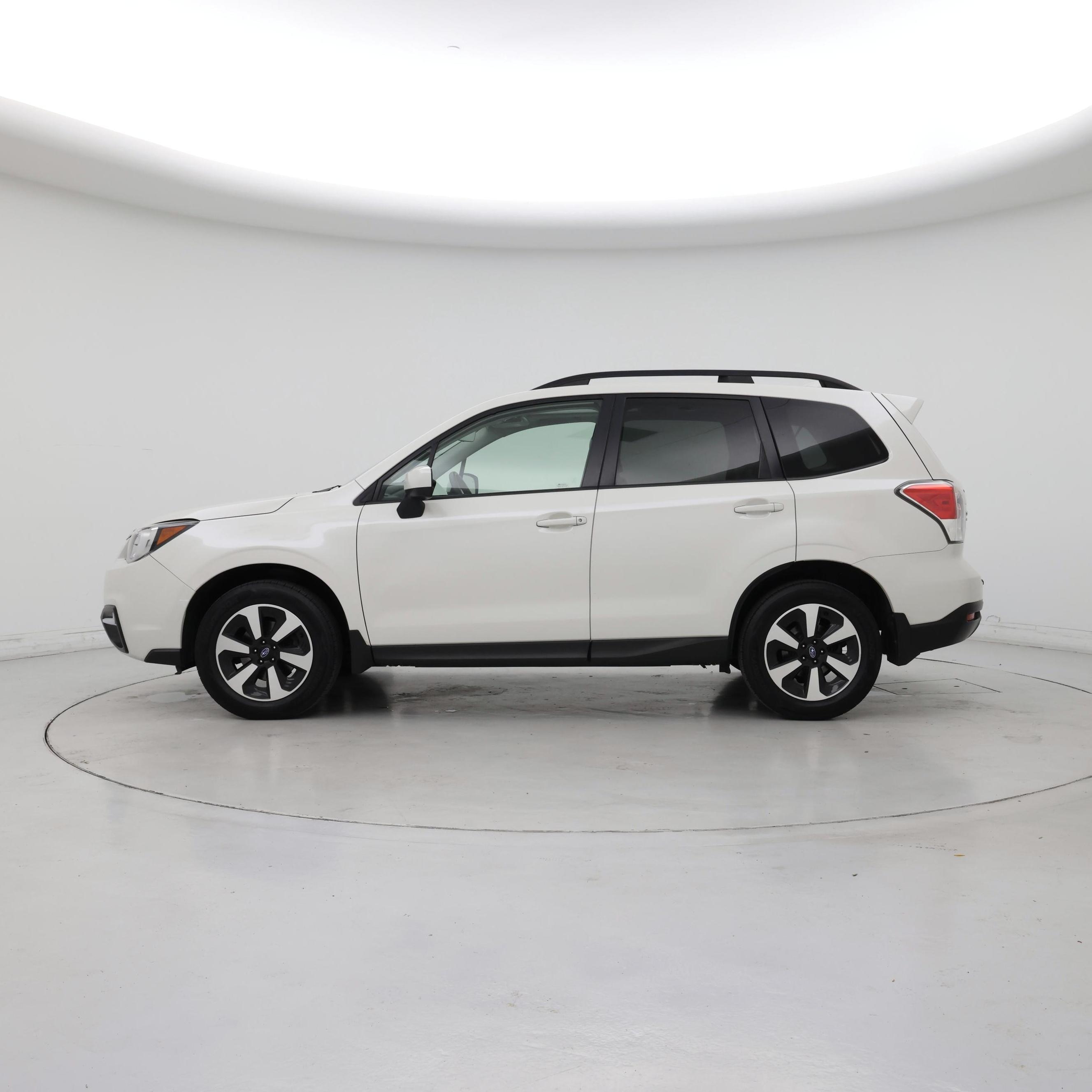 Thumbnail: 2018 Subaru Forester - 3