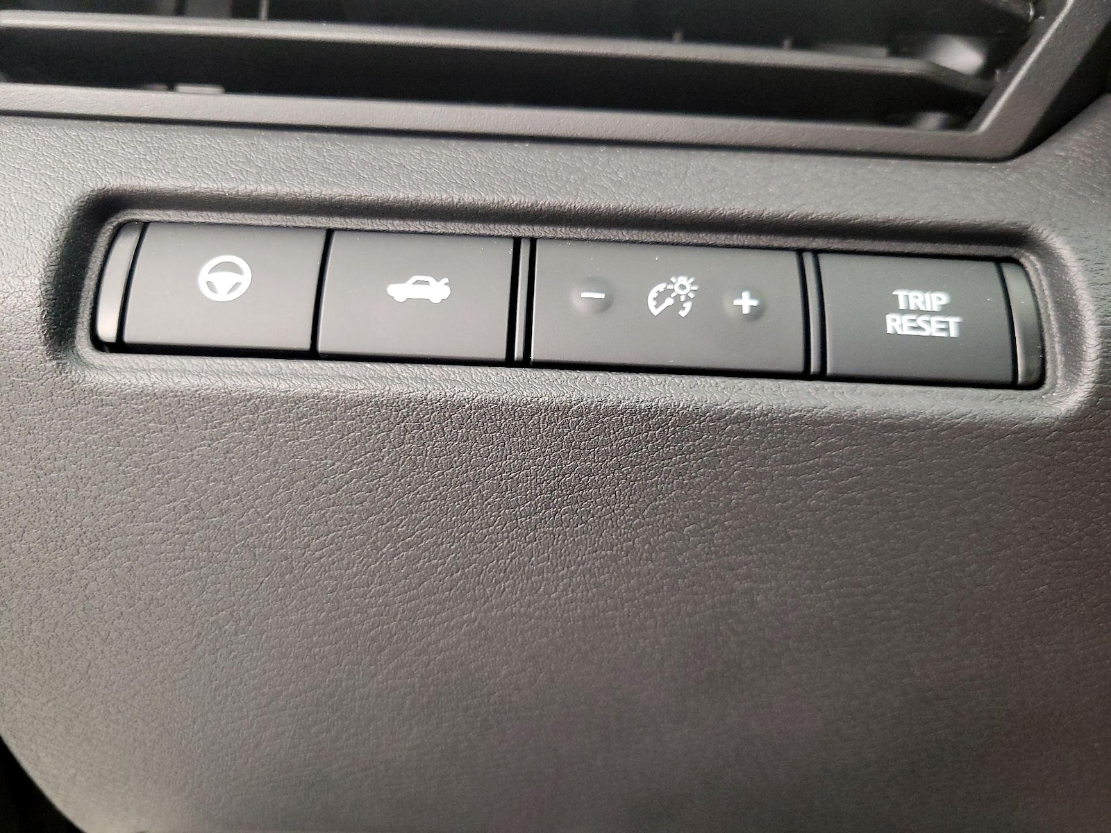2023 Nissan Altima SR - Photo 14