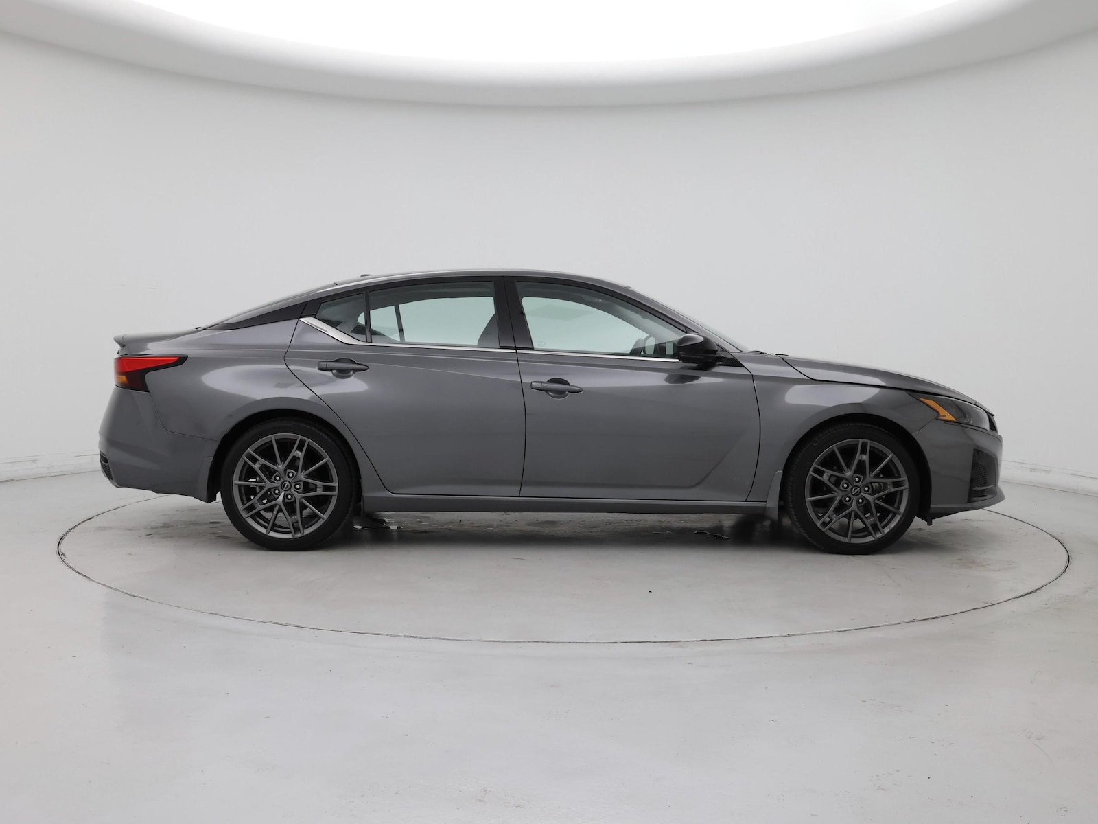 2023 Nissan Altima SR - Photo 8
