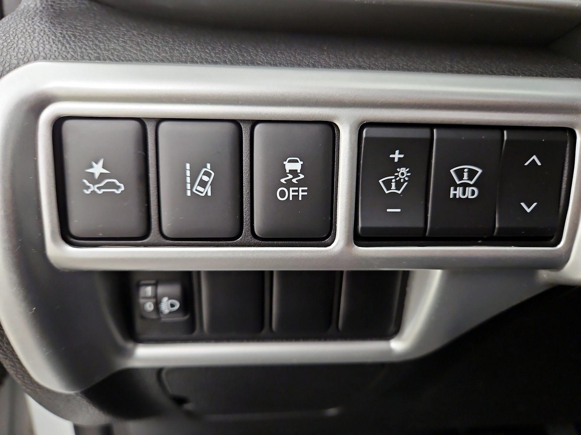 Thumbnail: 2019 Mitsubishi Eclipse Cross - 13