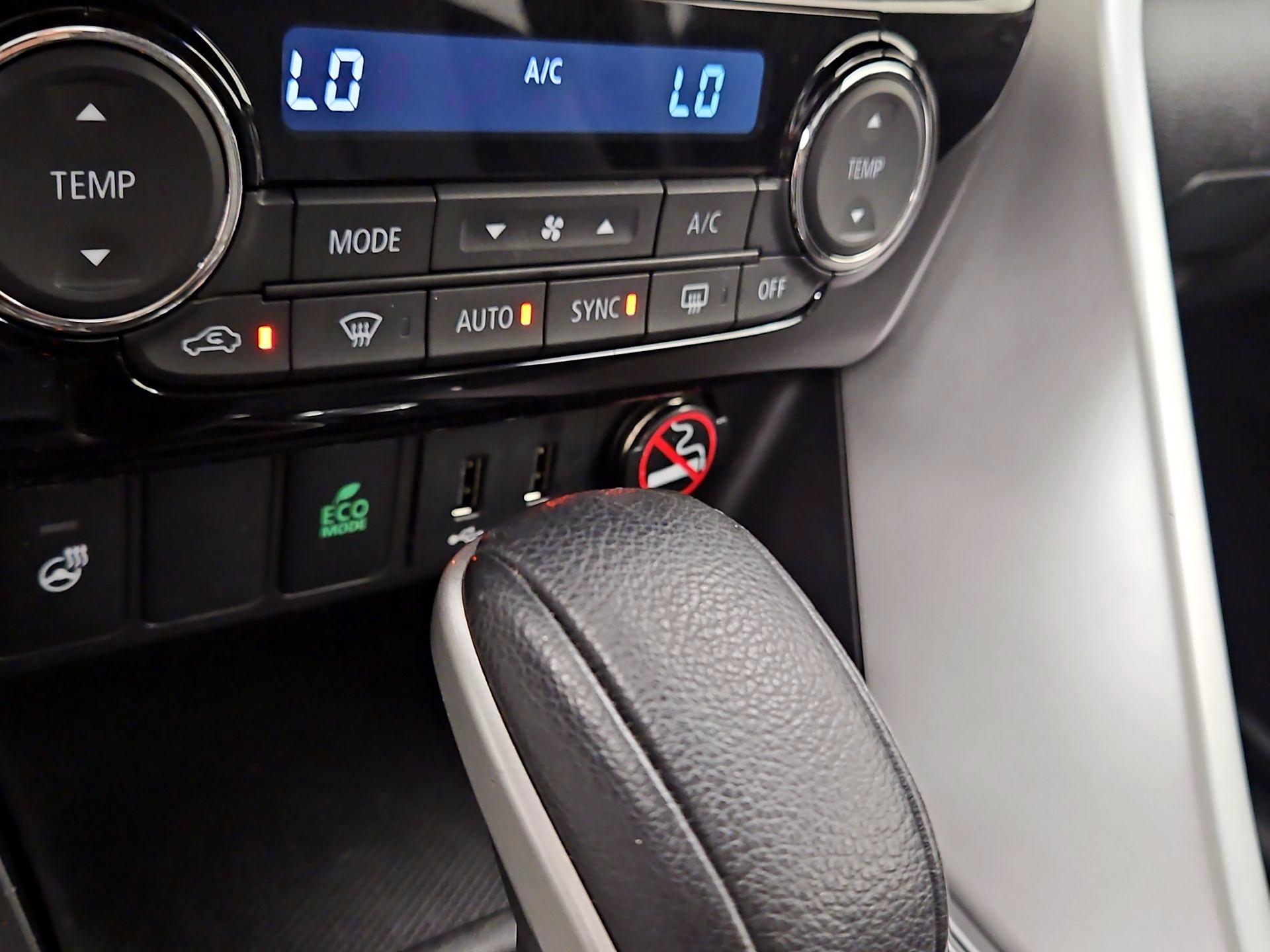 Thumbnail: 2019 Mitsubishi Eclipse Cross - 16
