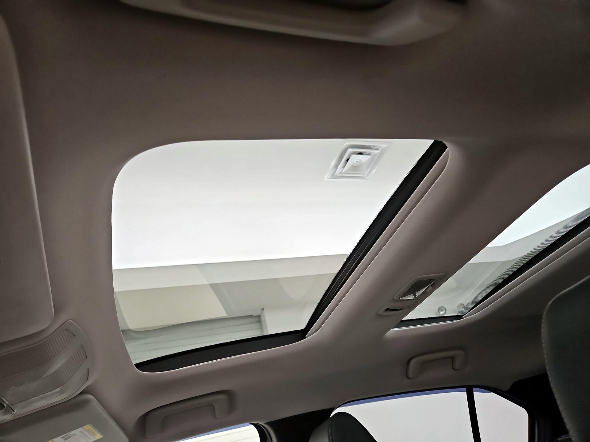 Thumbnail: 2019 Mitsubishi Eclipse Cross - 19