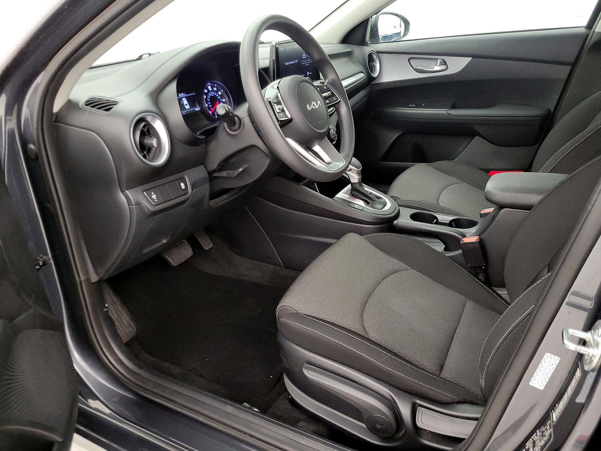Thumbnail: 2024 Kia Forte - 11