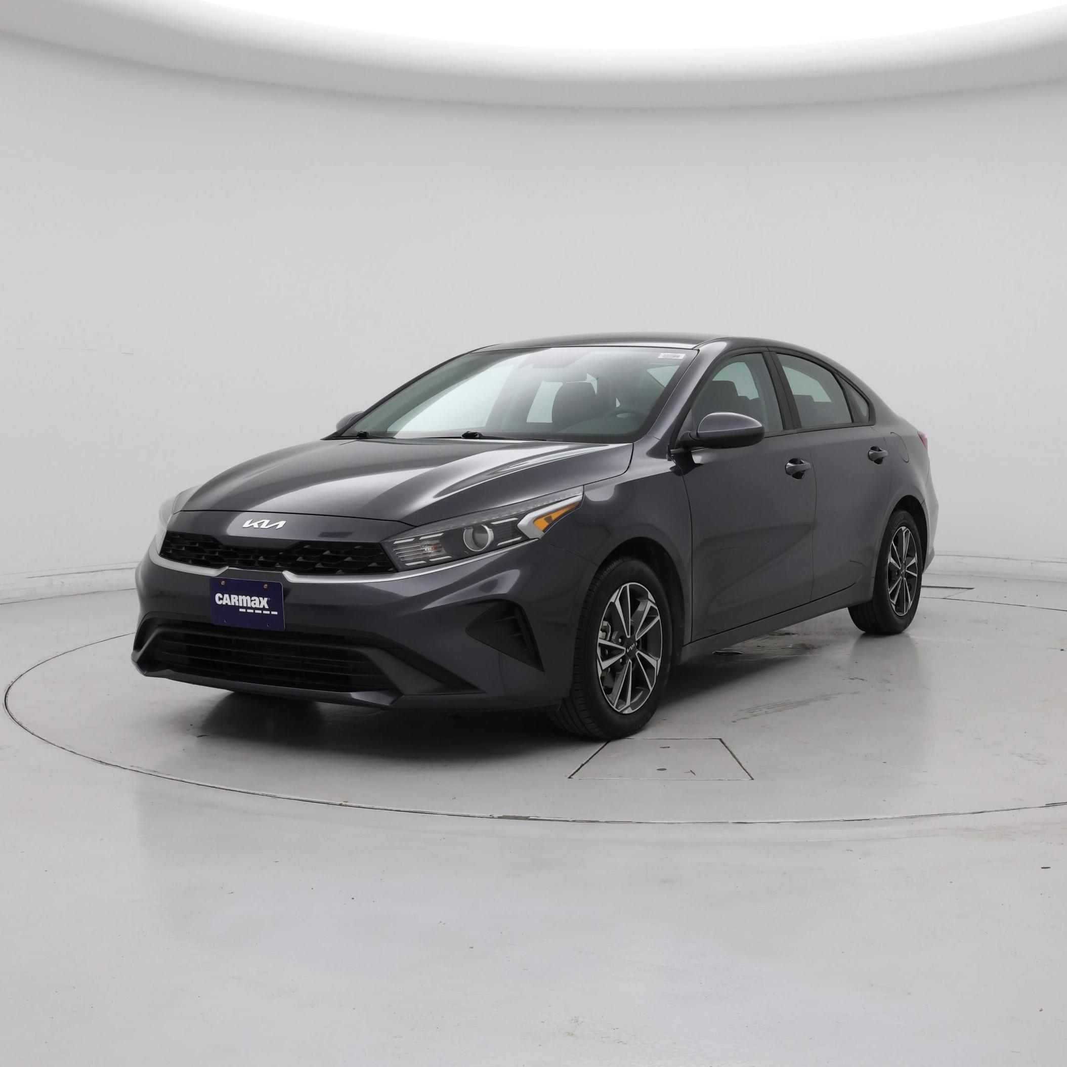 Thumbnail: 2024 Kia Forte - 4
