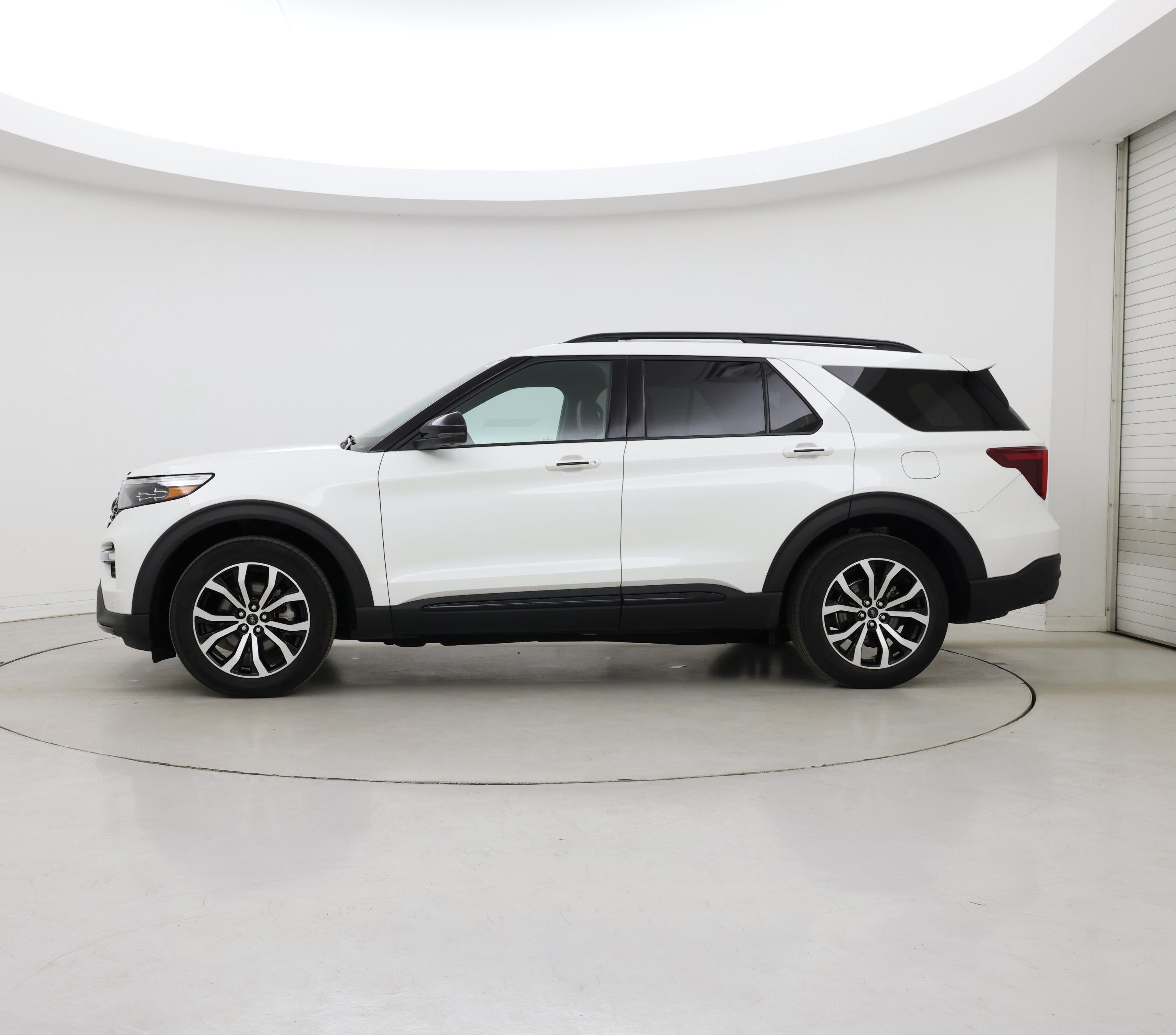 Thumbnail: 2021 Ford Explorer - 3
