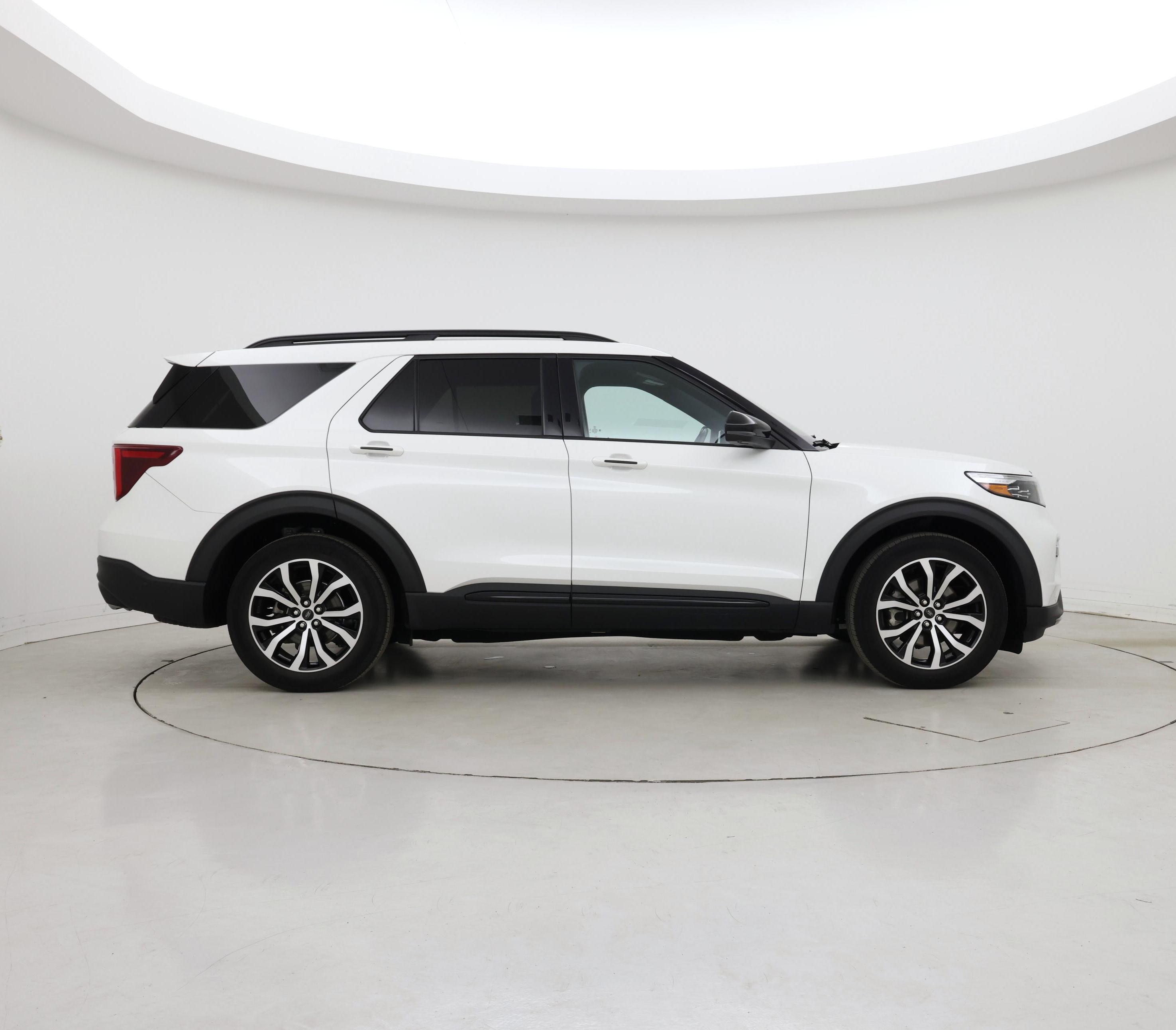 Thumbnail: 2021 Ford Explorer - 7