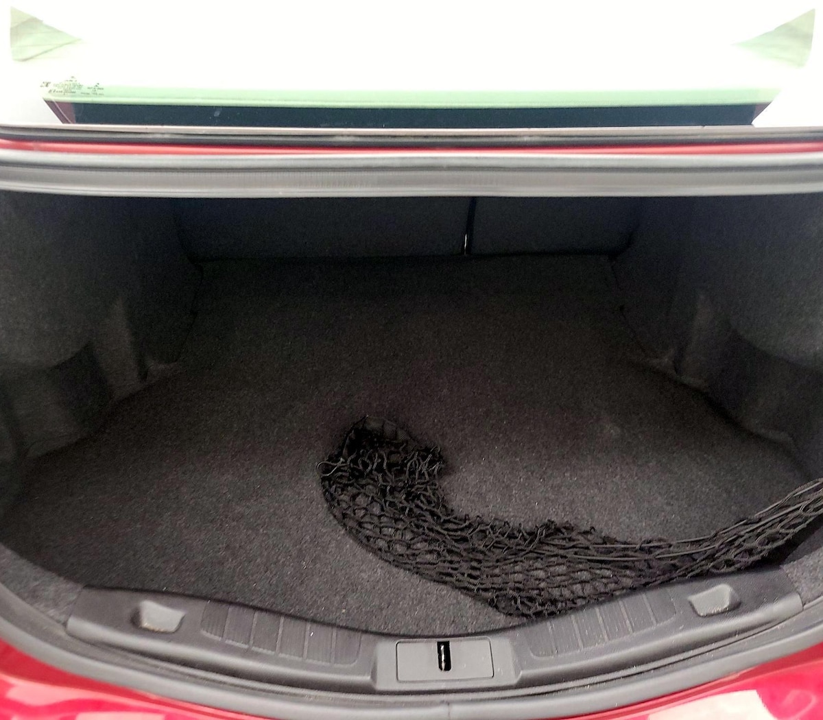 Trunk/Cargo (Seats Up)