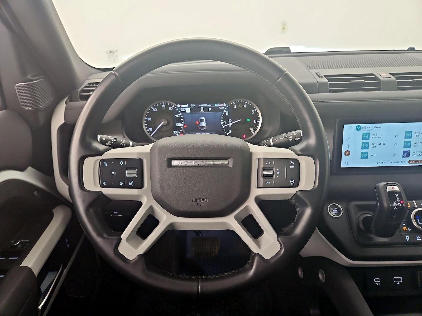 2023 Land Rover Defender S - Photo 11
