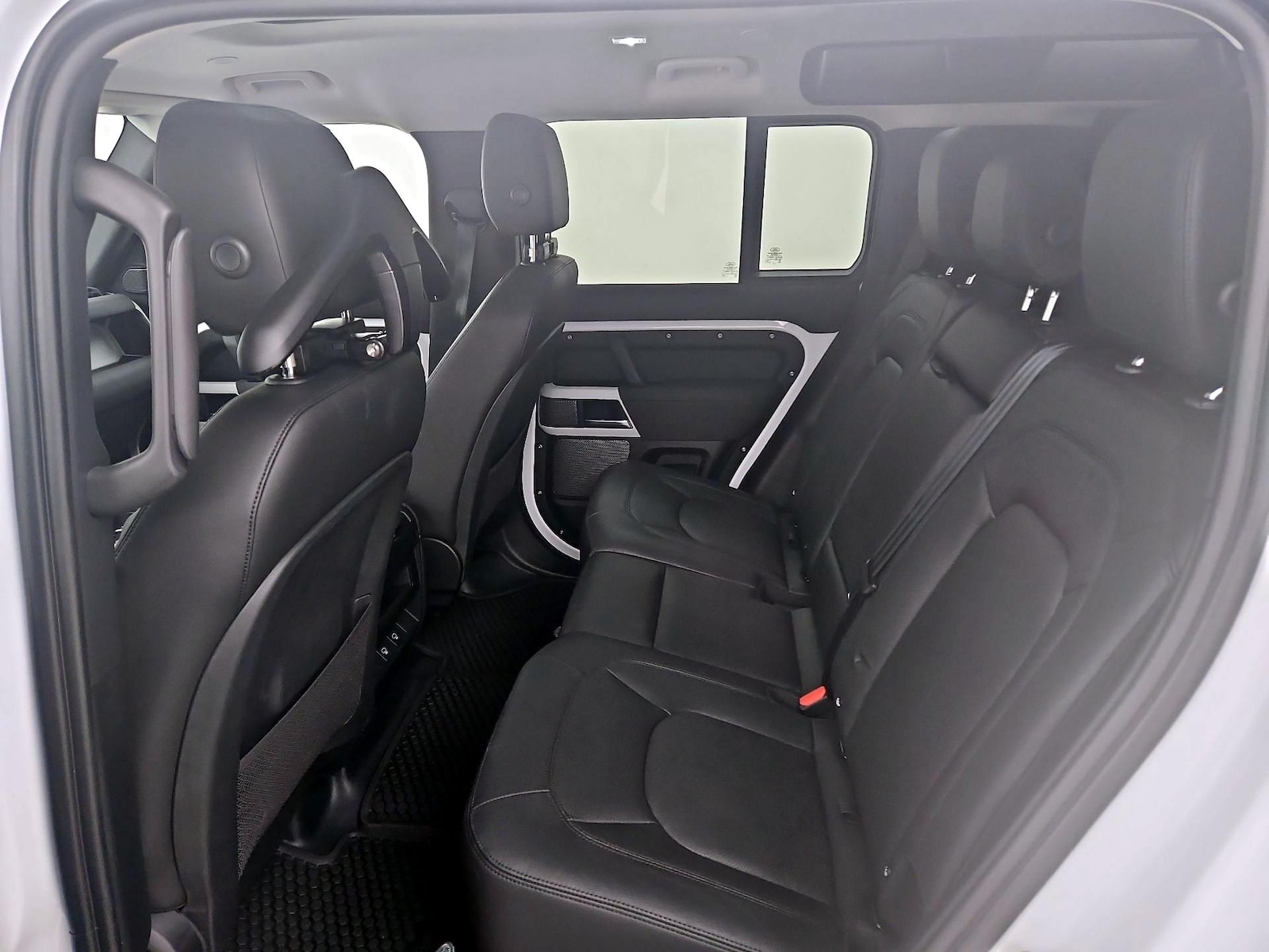 2023 Land Rover Defender S - Photo 22