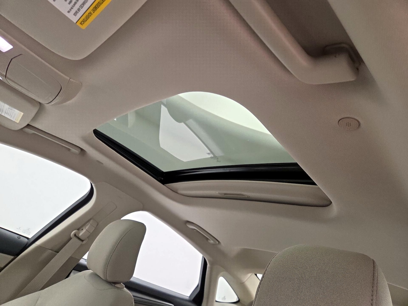 Sunroof(s) & Overhead Airbags